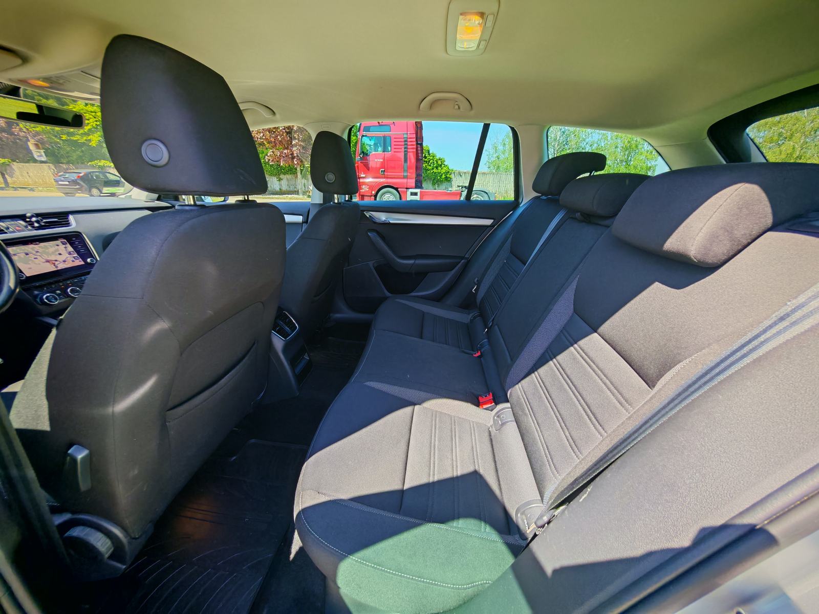 Škoda Octavia Combi 1,5 TSI DSG, CNG Plin, Veliki servis, Top stanje, fotografija 17