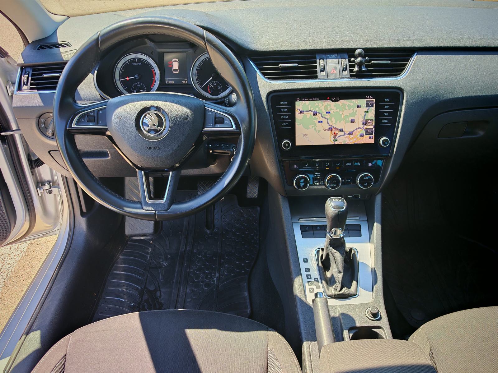 Škoda Octavia Combi 1,5 TSI DSG, CNG Plin, Veliki servis, Top stanje, fotografija 13