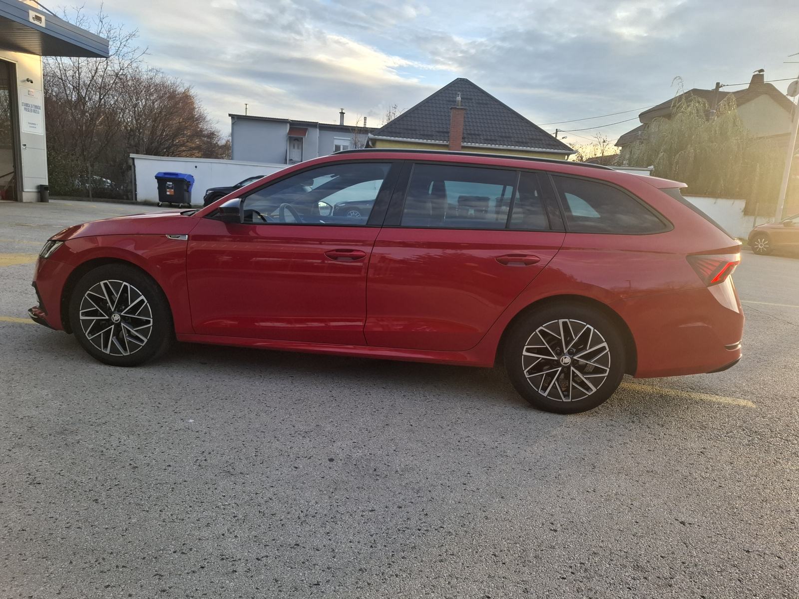 Škoda Octavia Combi 1,5 TSI DSG SPORTLINE - TOP STANJE, fotografija 4