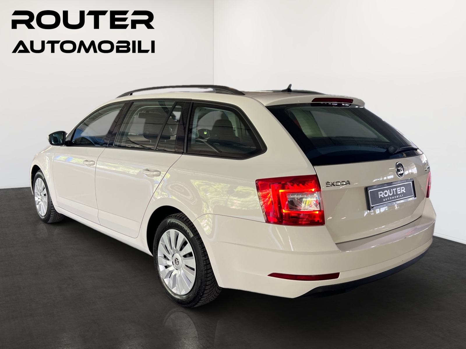 Škoda Octavia Combi 1.6 TDI 115 KS | AMBITION | Leasing bez Učešća, fotografija 4