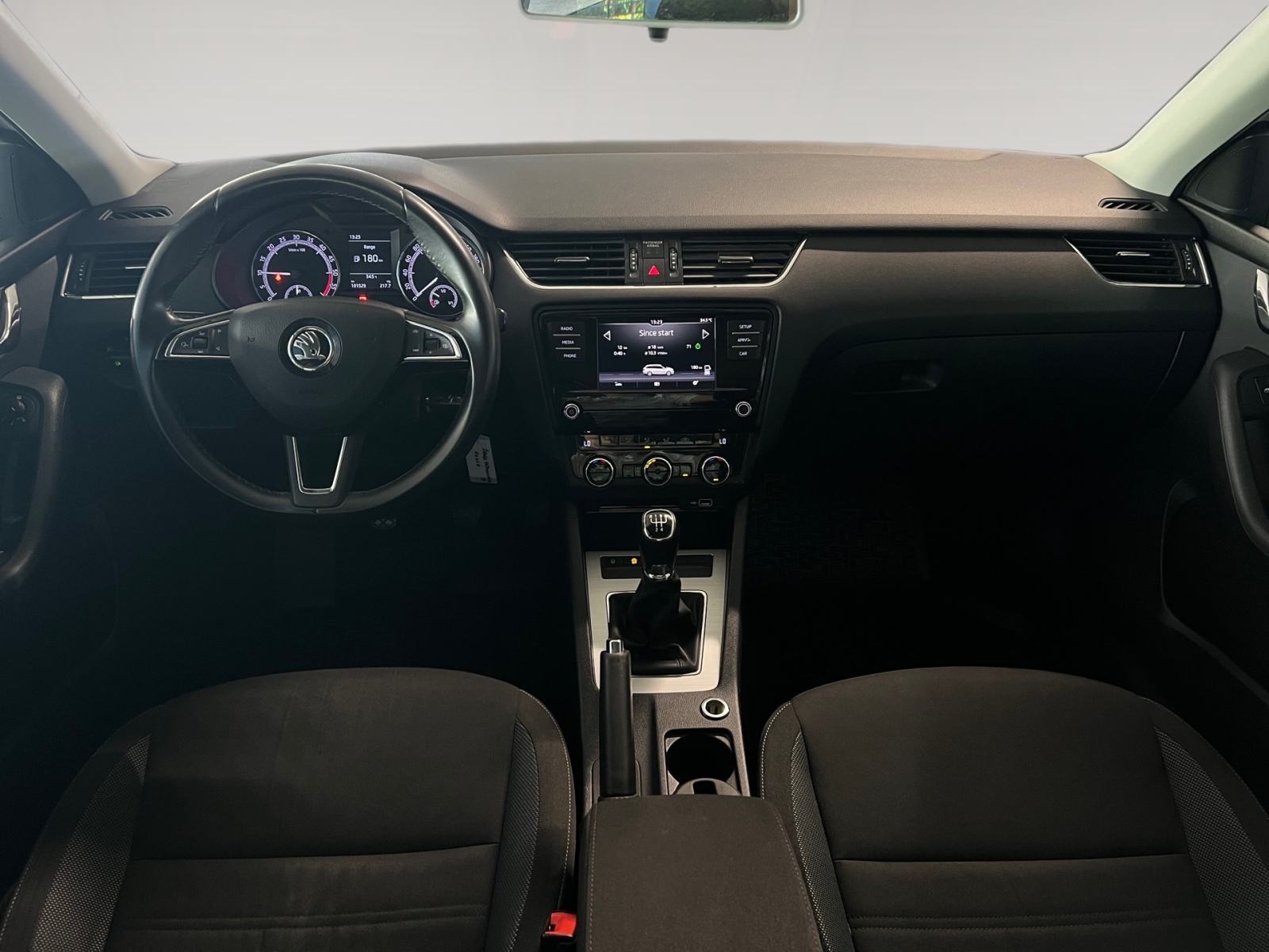 Škoda Octavia Combi 1.6 TDI 115 KS | AMBITION | Leasing bez Učešća, fotografija 5