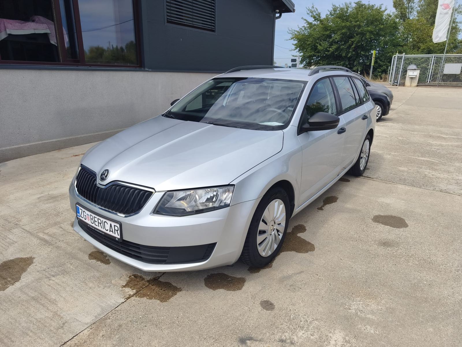 Škoda Octavia Combi 1,6 TDI 2015god na ime kupca prodajem, fotografija 3