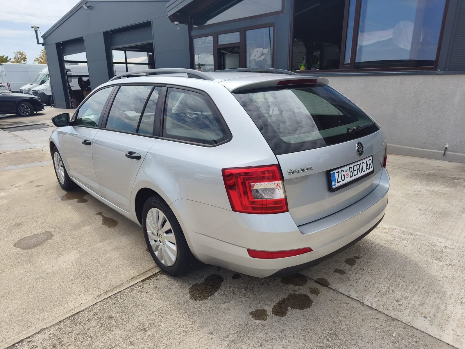 Škoda Octavia Combi 1,6 TDI 2015god na ime kupca prodajem, fotografija 6
