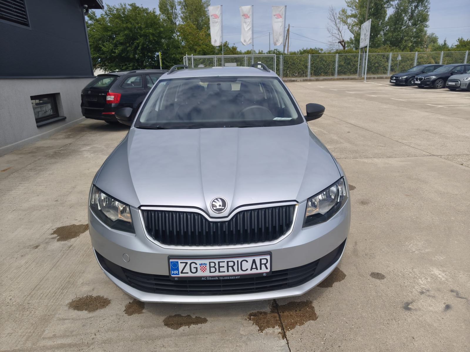 Škoda Octavia Combi 1,6 TDI 2015god na ime kupca prodajem, fotografija 2