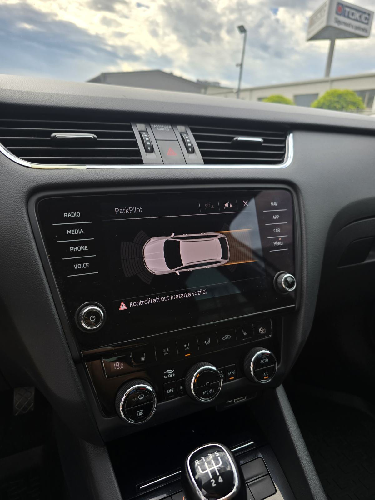 ŠKODA OCTAVIA COMBI 1.6 TDI * 2018.GOD. * ODLIČNO STANJE *BEZ ULAGANJA, fotografija 17