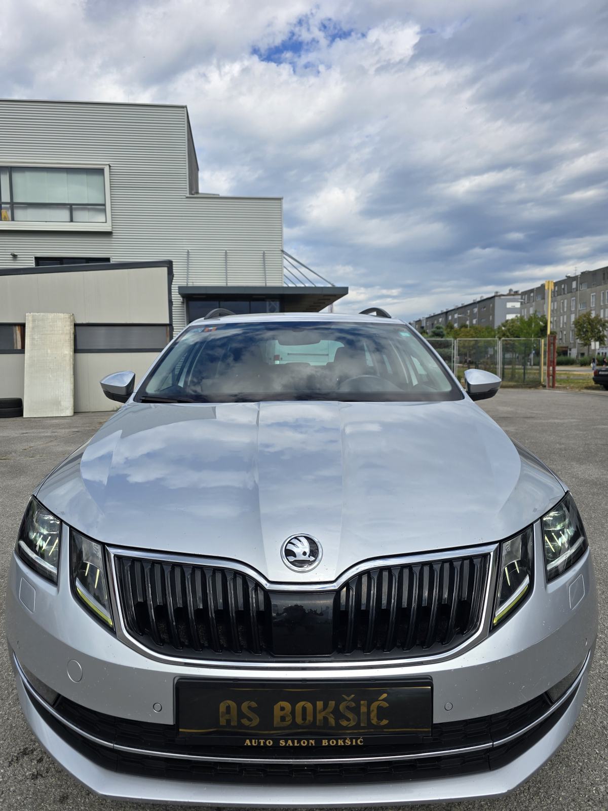 ŠKODA OCTAVIA COMBI 1.6 TDI * 2018.GOD. * ODLIČNO STANJE *BEZ ULAGANJA, fotografija 9