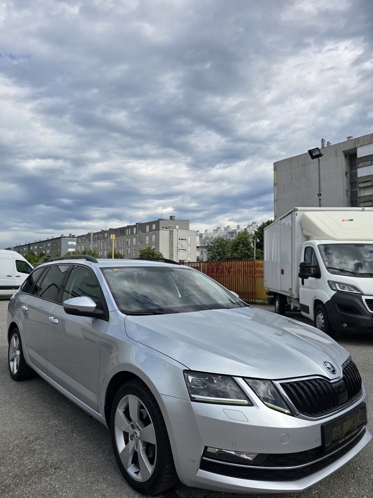 ŠKODA OCTAVIA COMBI 1.6 TDI * 2018.GOD. * ODLIČNO STANJE *BEZ ULAGANJA, fotografija 7