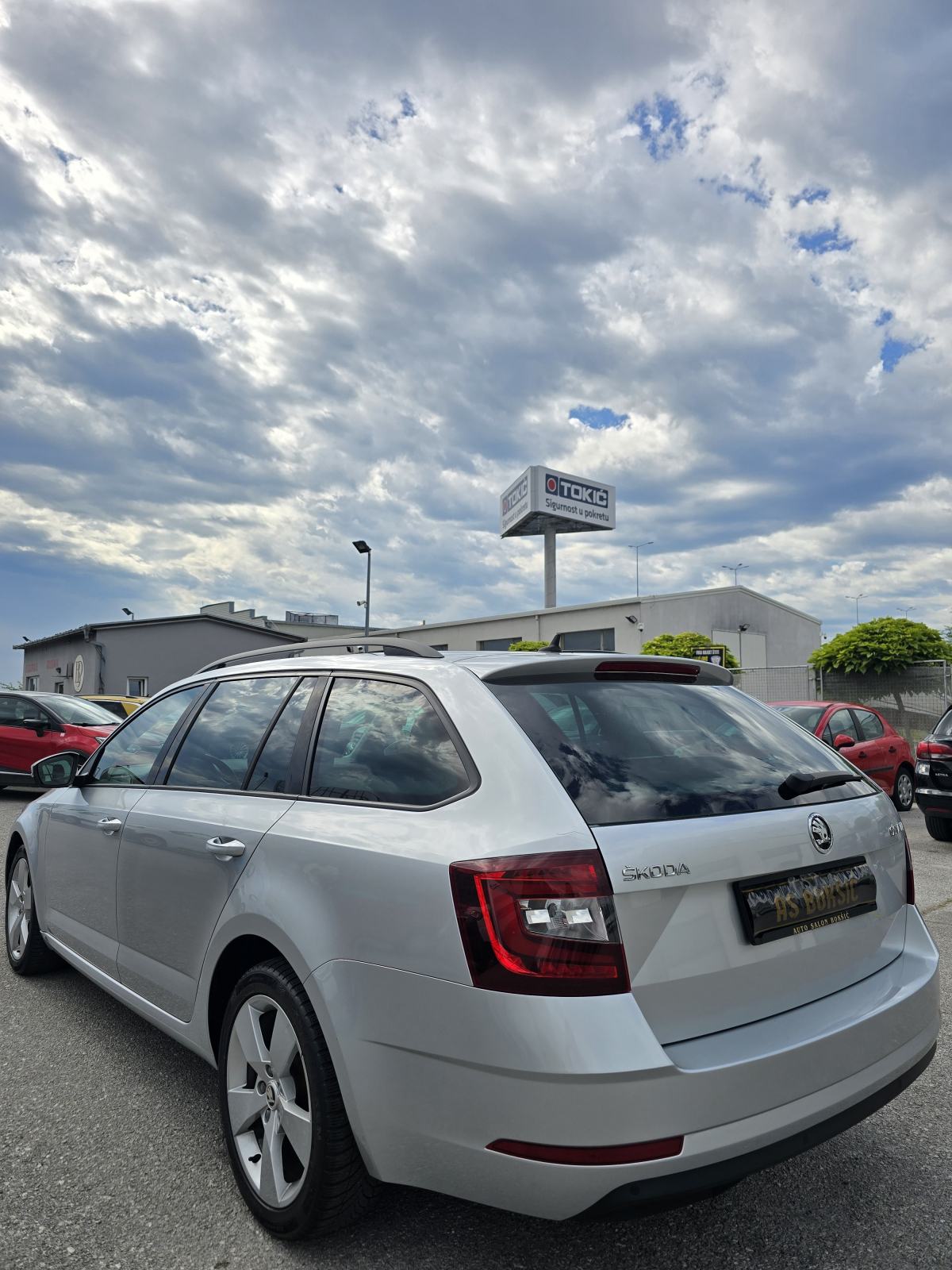 ŠKODA OCTAVIA COMBI 1.6 TDI * 2018.GOD. * ODLIČNO STANJE *BEZ ULAGANJA, fotografija 3