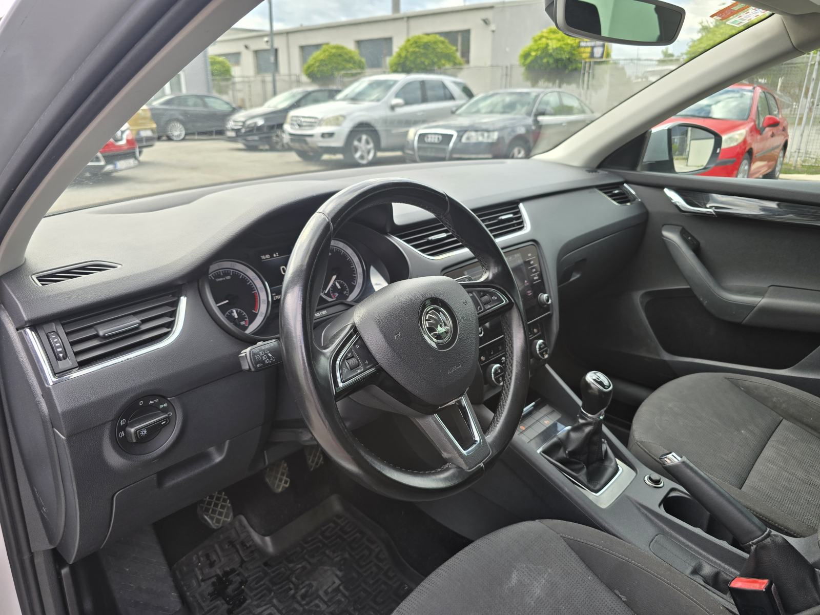 ŠKODA OCTAVIA COMBI 1.6 TDI * 2018.GOD. * ODLIČNO STANJE *BEZ ULAGANJA, fotografija 13