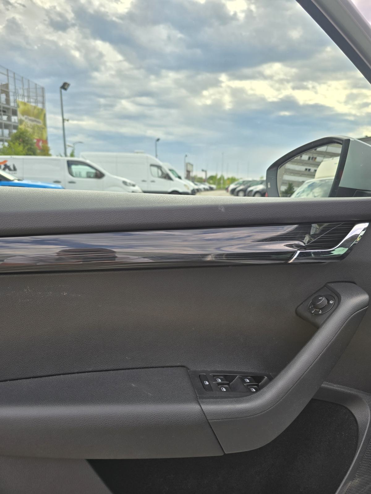ŠKODA OCTAVIA COMBI 1.6 TDI * 2018.GOD. * ODLIČNO STANJE *BEZ ULAGANJA, fotografija 19