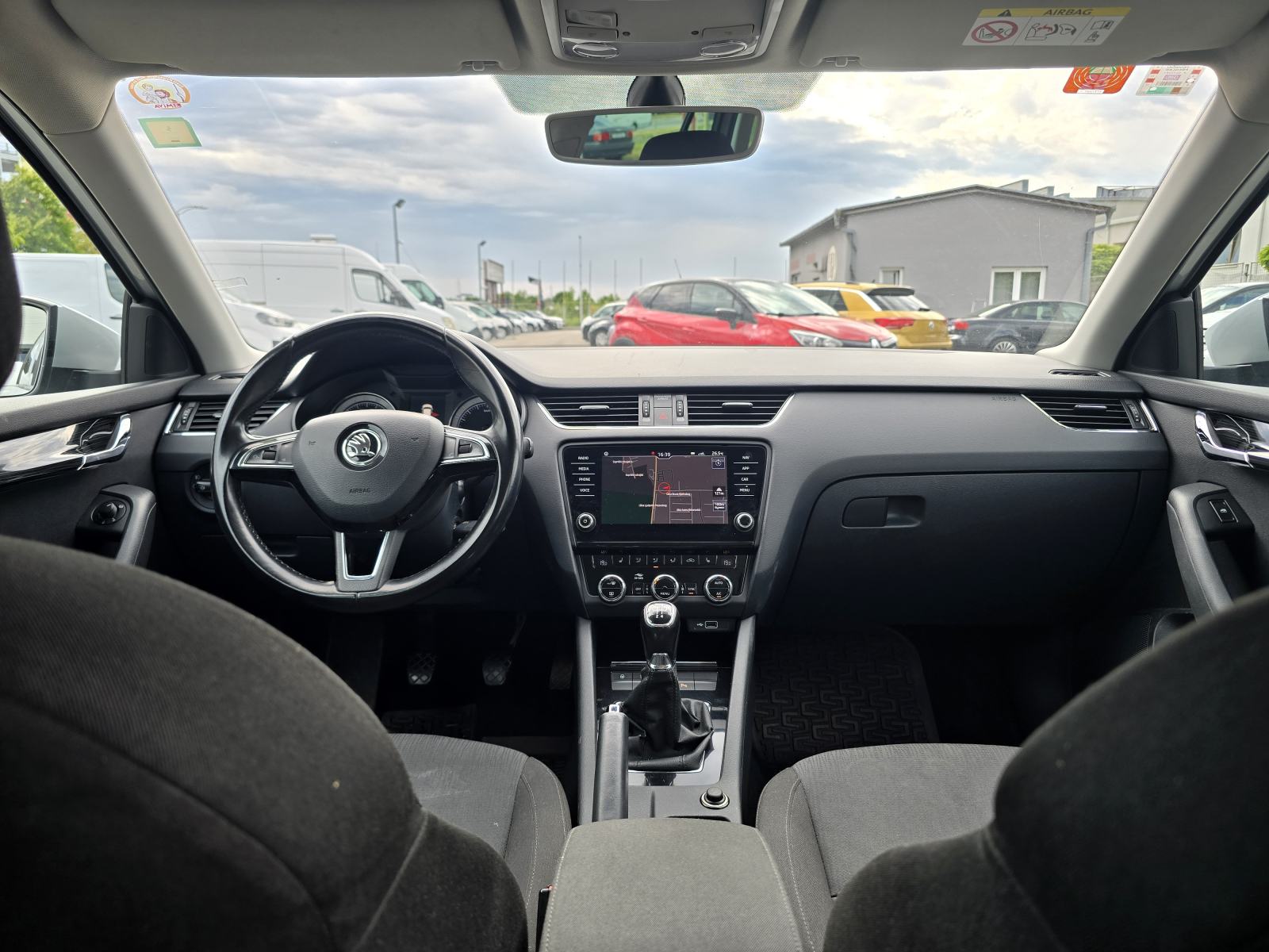 ŠKODA OCTAVIA COMBI 1.6 TDI * 2018.GOD. * ODLIČNO STANJE *BEZ ULAGANJA, fotografija 12