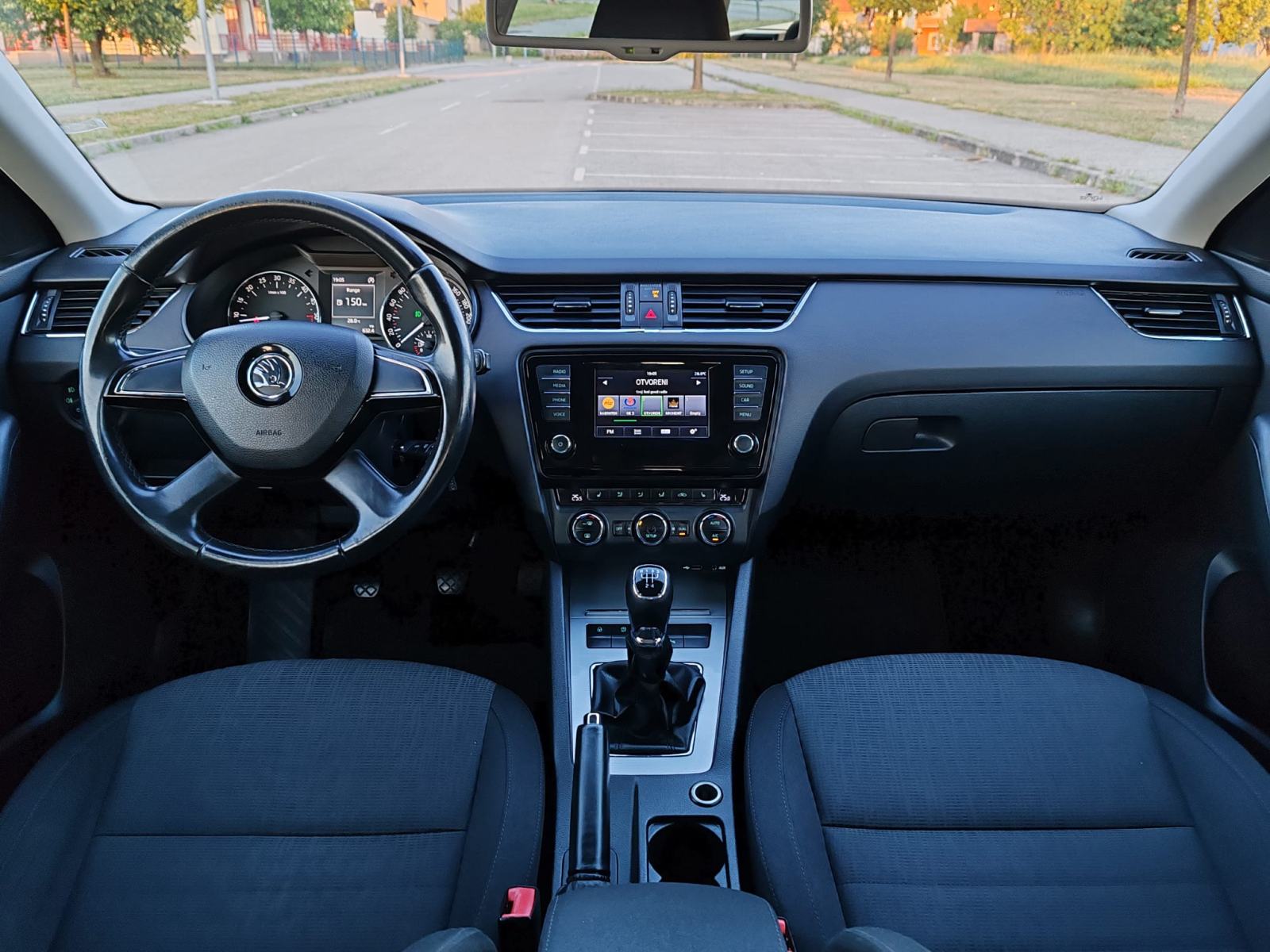 Škoda Octavia Combi 1,6 TDI,213000, 2014G, KARTICE DO 36 RATA, fotografija 13