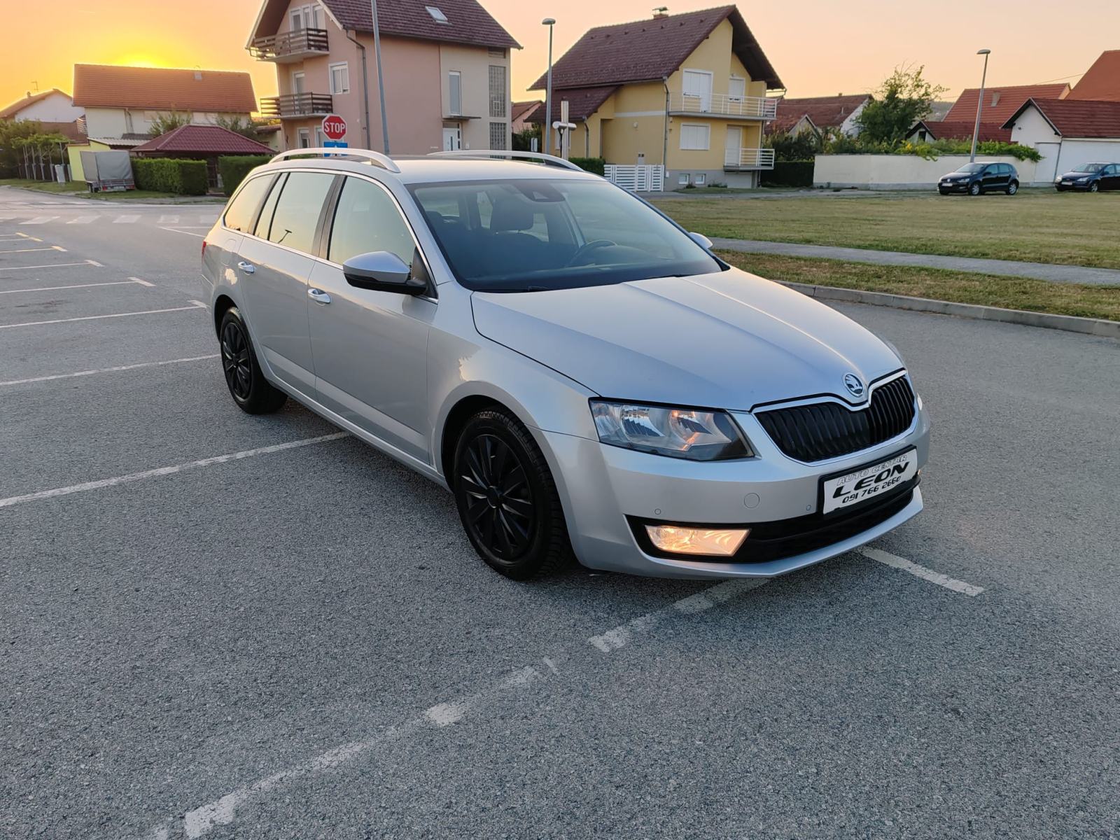 Škoda Octavia Combi 1,6 TDI,213000, 2014G, KARTICE DO 36 RATA, pogled izvana - slika 3