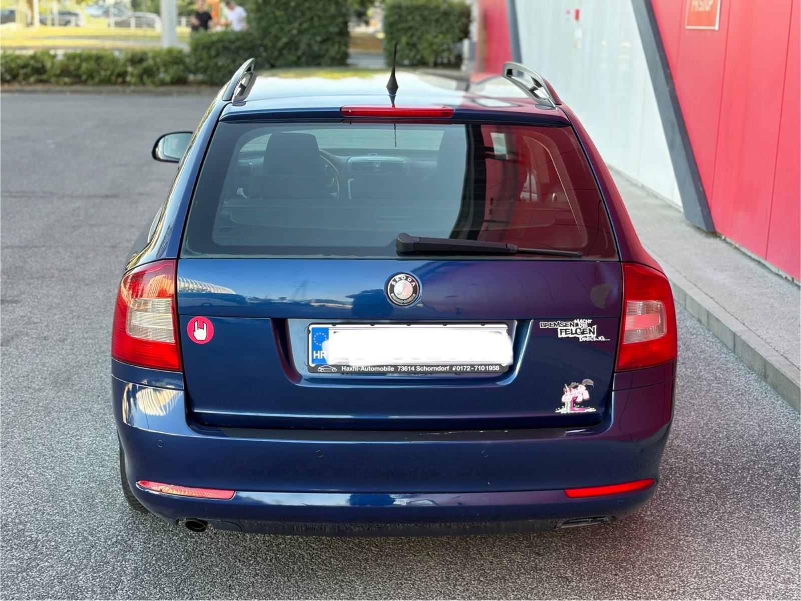 ŠKODA OCTAVIA COMBI 1.6 TDI 220.000 KM METALIK TAMNO PLAVA BOJA!!!, fotografija 7