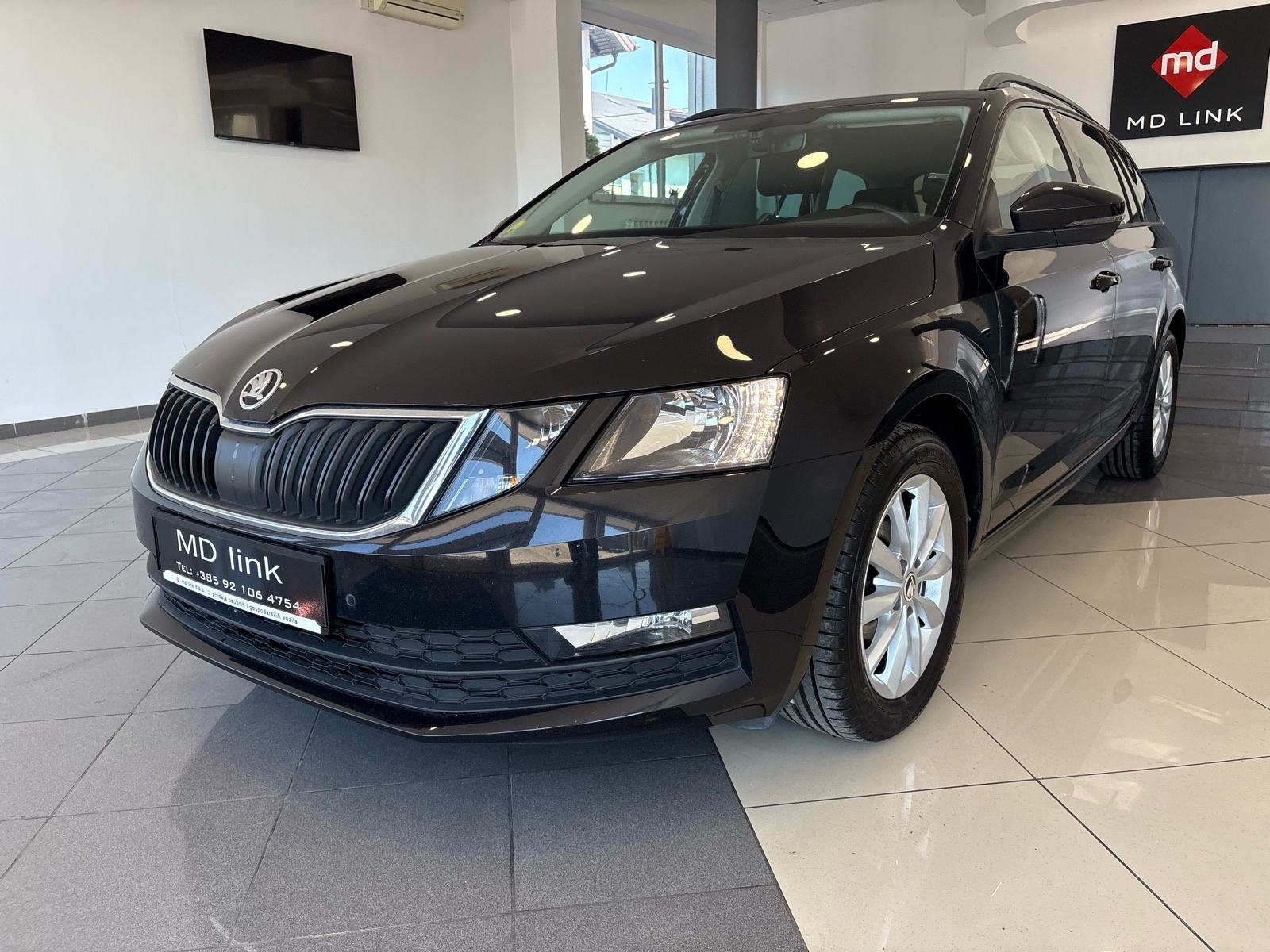 Škoda Octavia Combi 1,6 TDI Ambition, fotografija 14