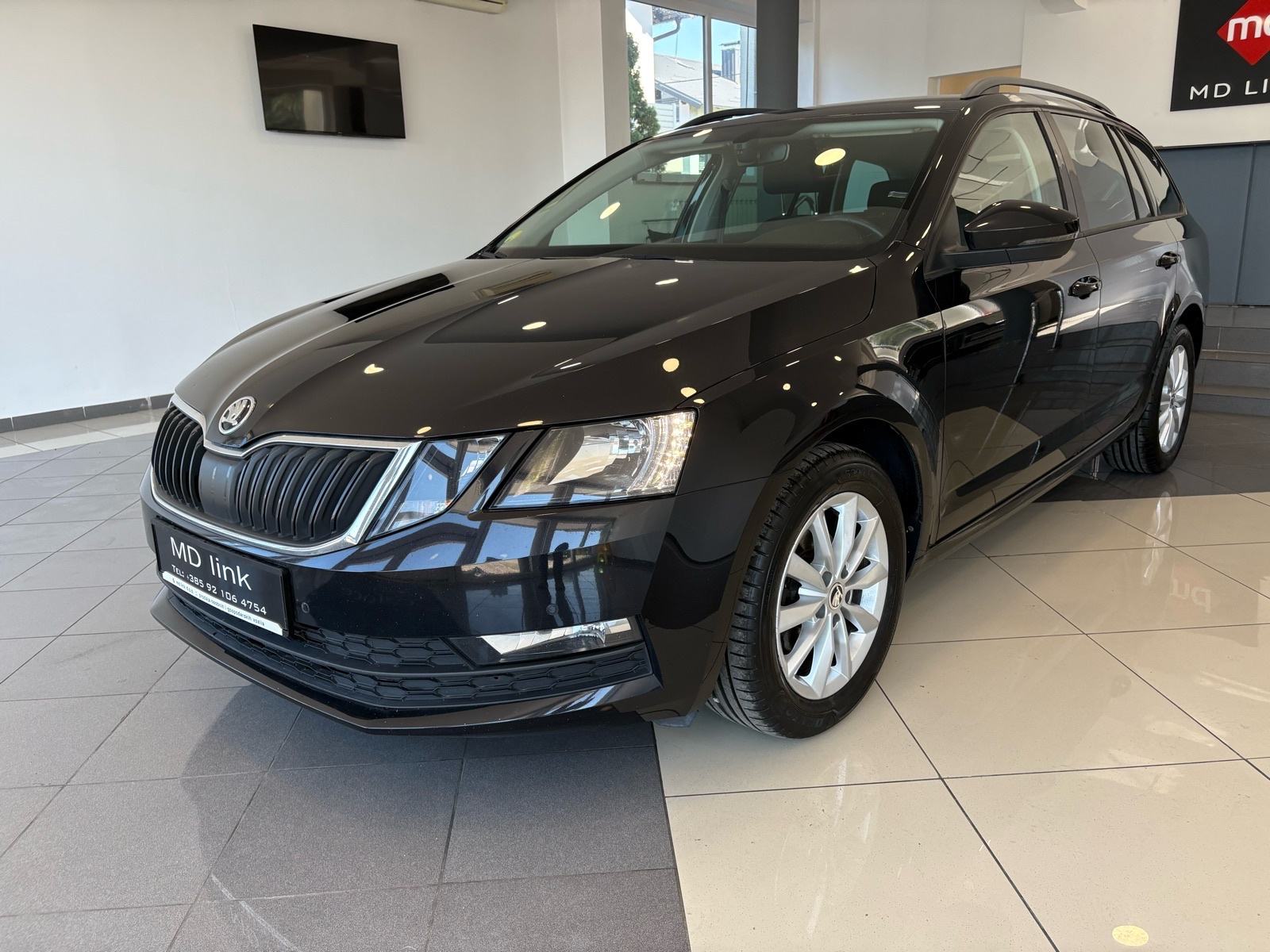 Škoda Octavia Combi 1,6 TDI Ambition, fotografija 20