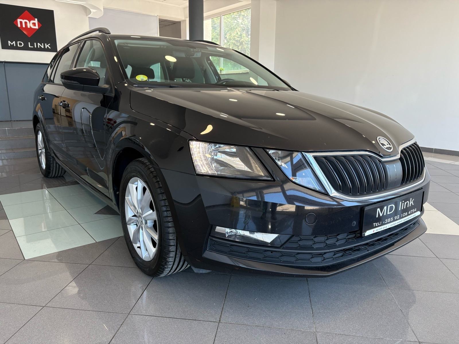 Škoda Octavia Combi 1,6 TDI Ambition, fotografija 16