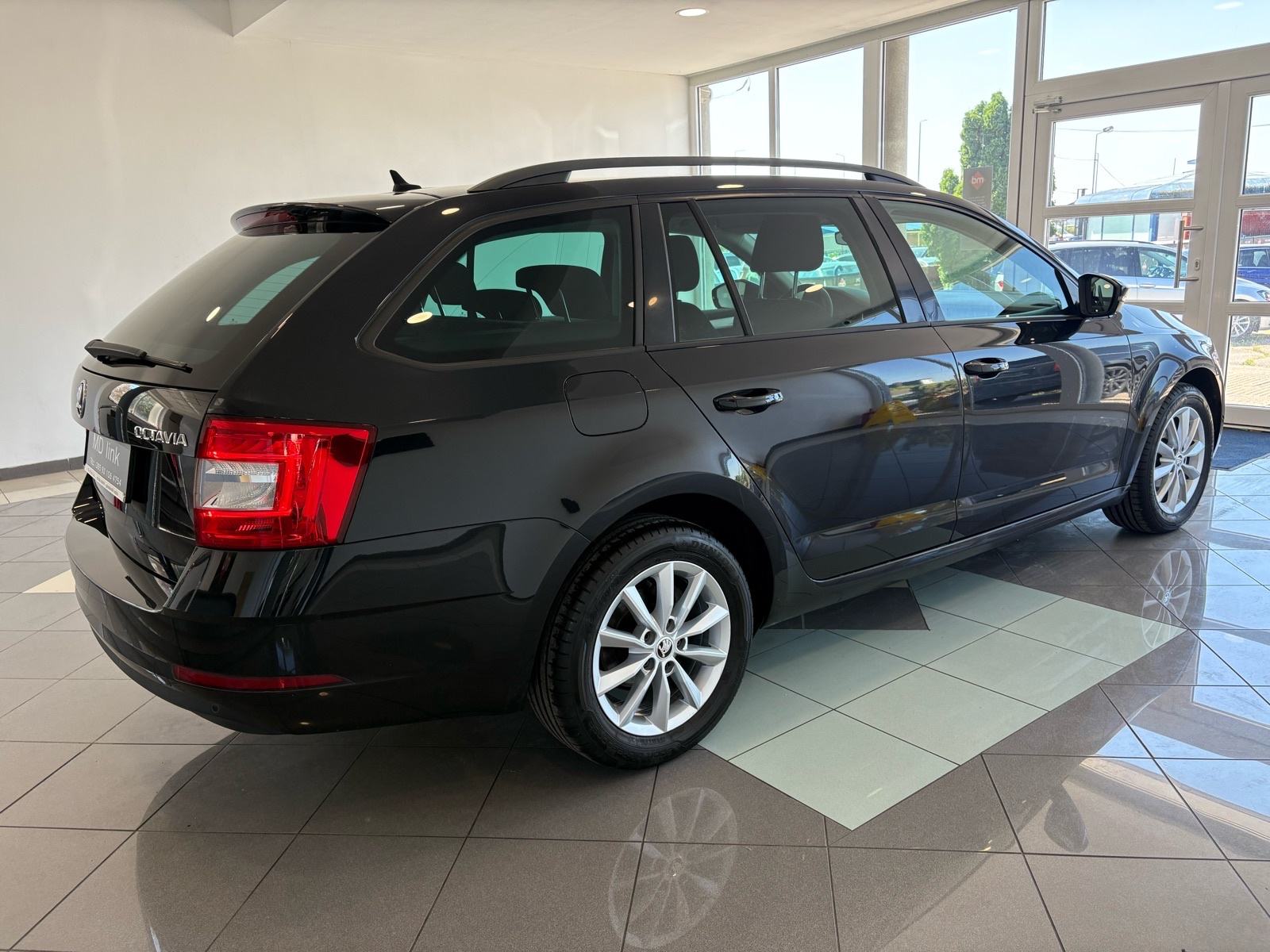 Škoda Octavia Combi 1,6 TDI Ambition, fotografija 6