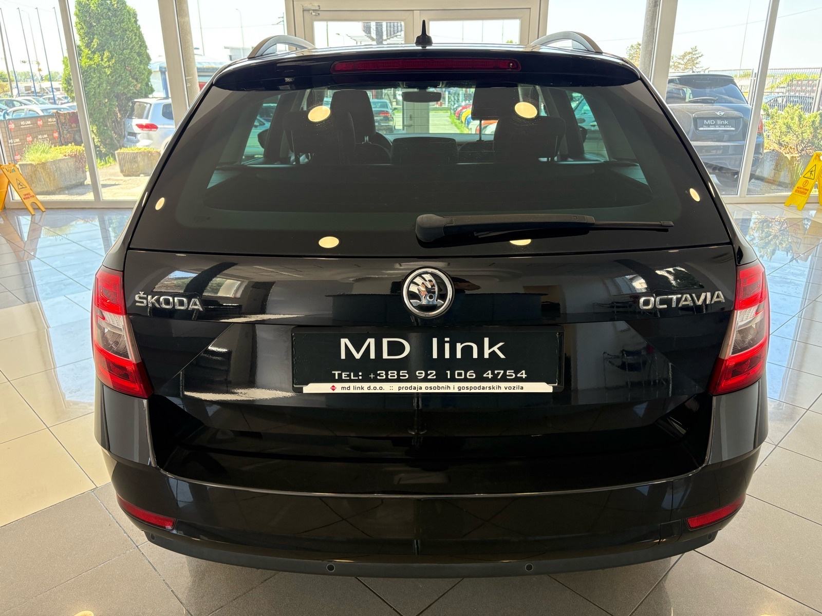 Škoda Octavia Combi 1,6 TDI Ambition, fotografija 5
