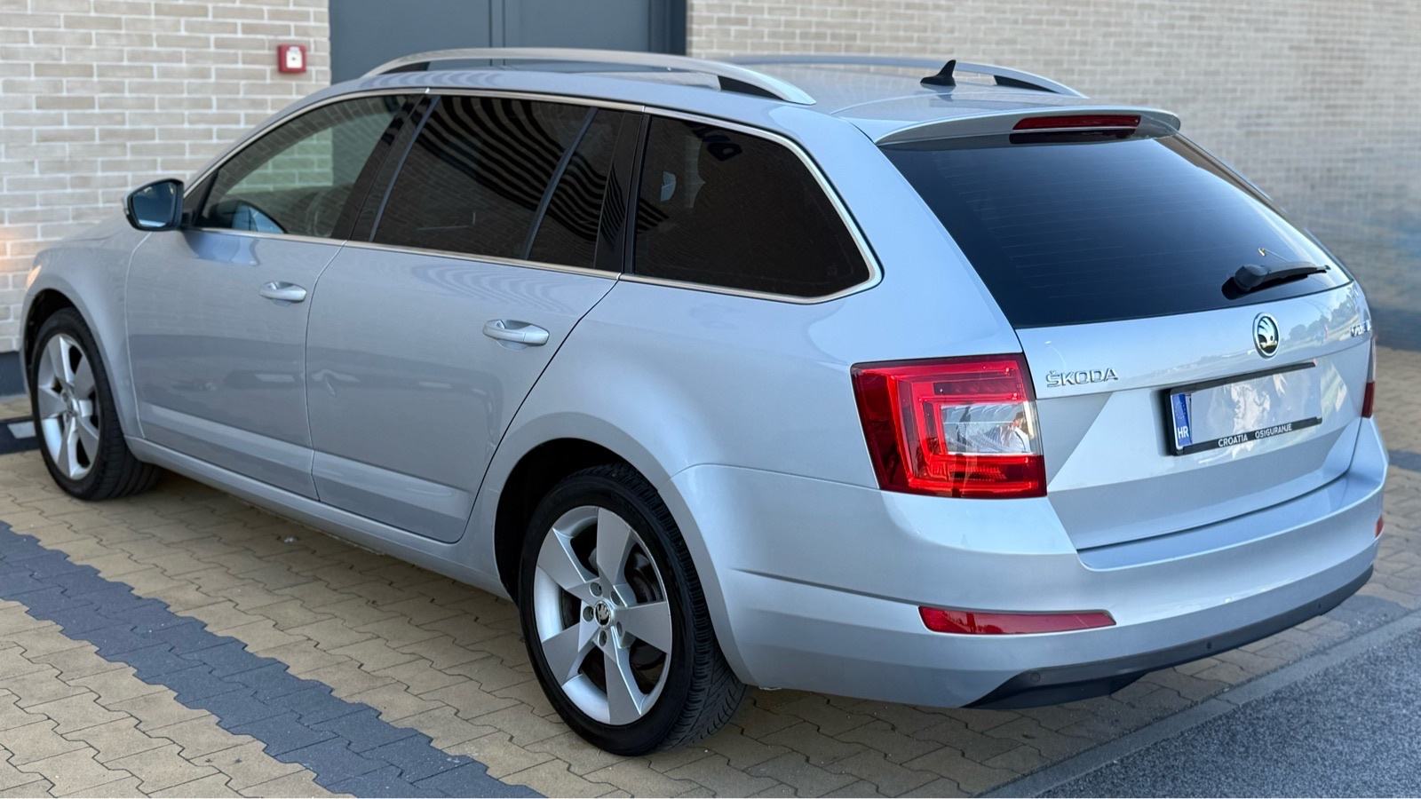 Škoda Octavia 1.6 TDI DSG 2014 | NAVI | Automatik | Alu 17”, fotografija 12