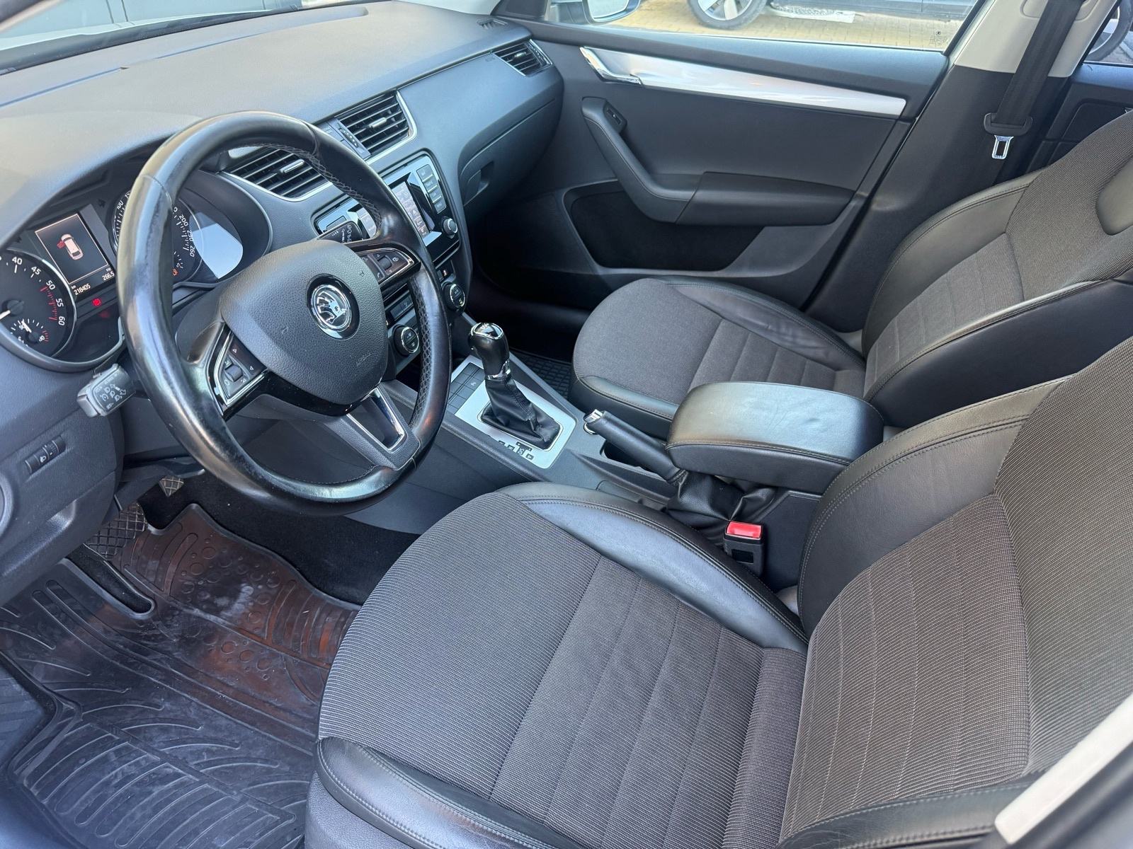 Škoda Octavia 1.6 TDI DSG 2014 | NAVI | Automatik | Alu 17”, fotografija 17