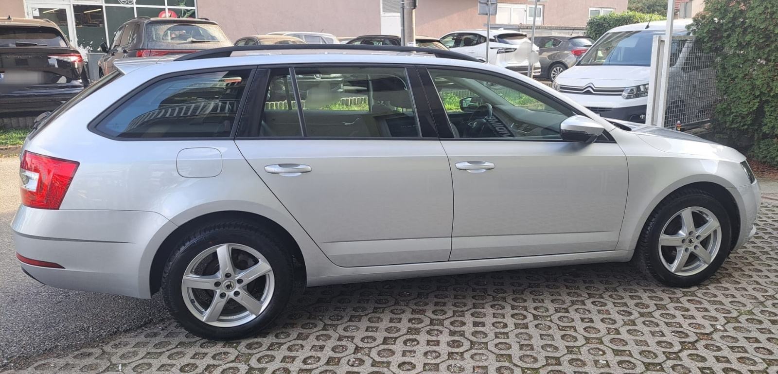 Škoda Octavia Combi TDI DIESEL 115KS ALU,TEMPOMAT,NAVI,LED, fotografija 6