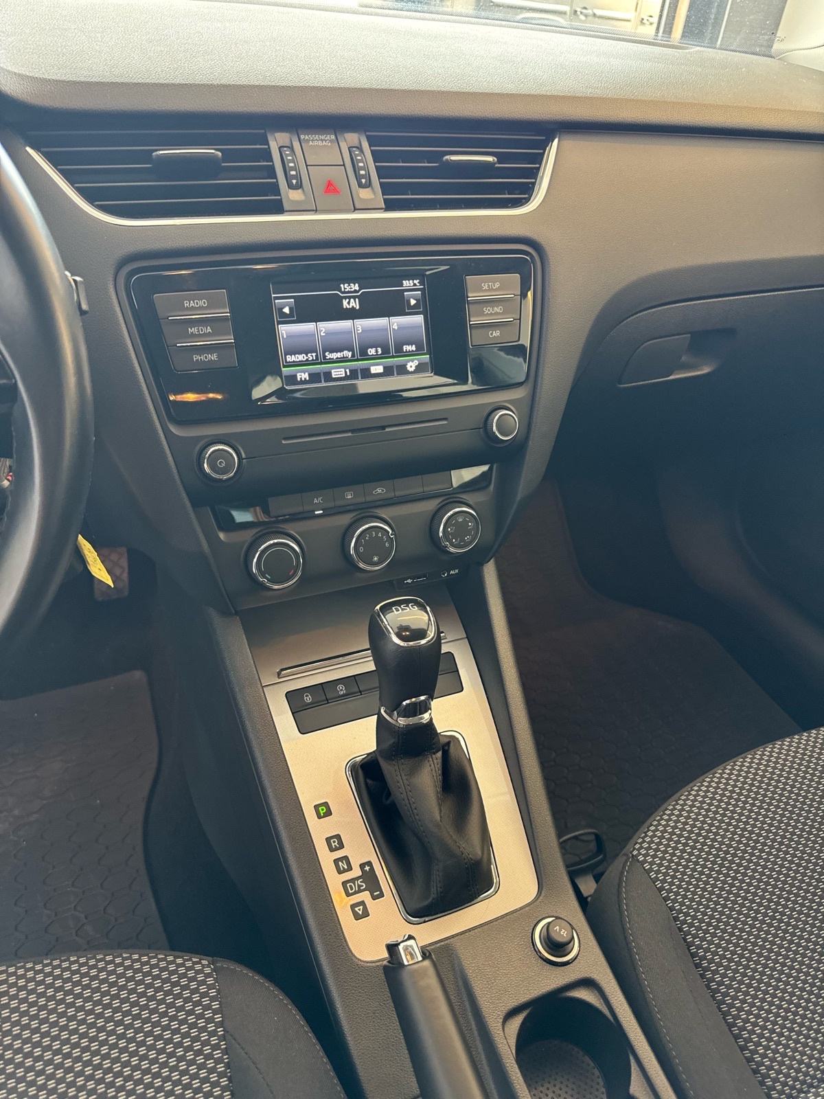 Škoda Octavia Combi 1,6 TDI DSG Ambition 2016.; 128 tkm; 1. vl.;, fotografija 13