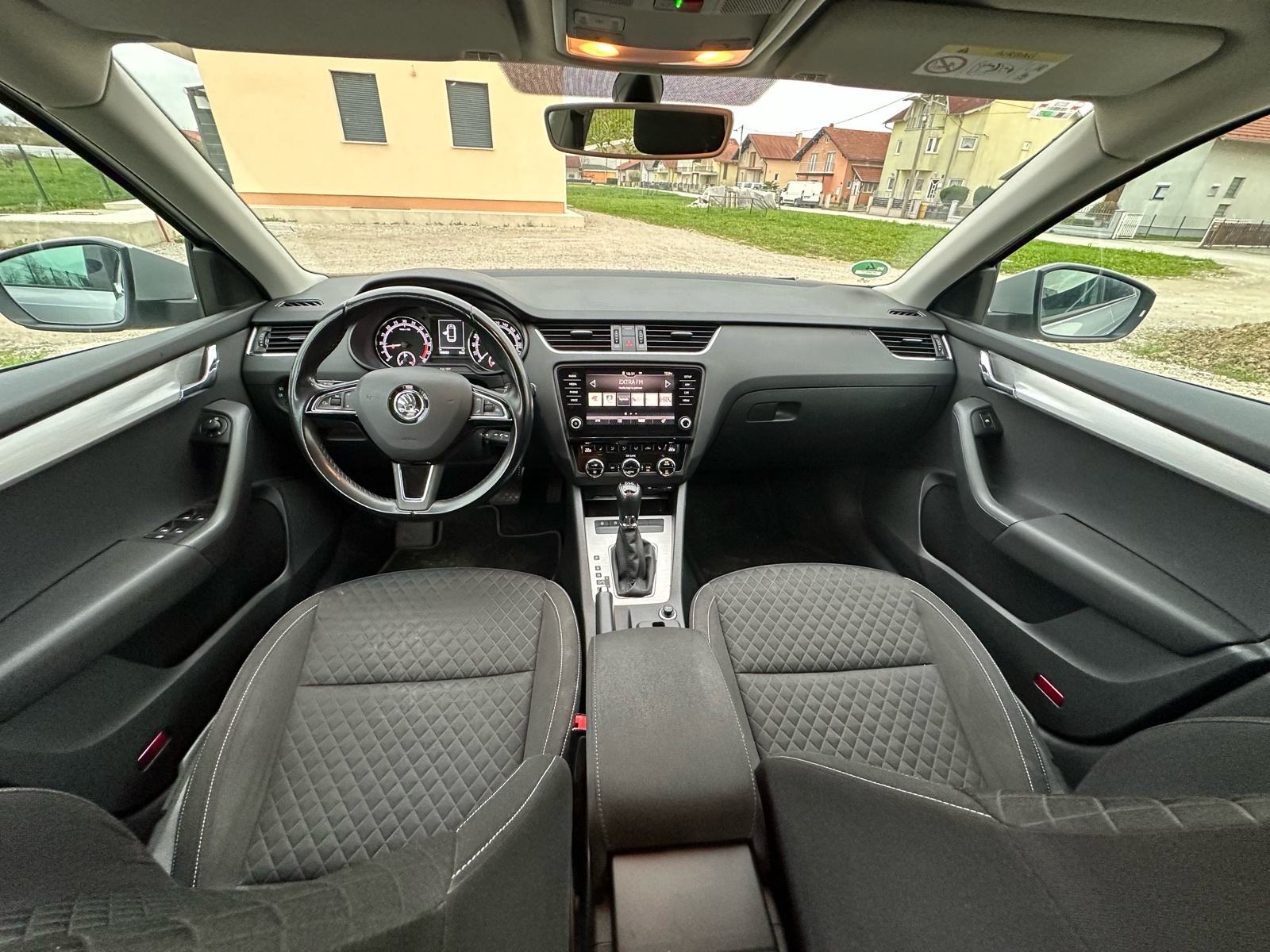 Octavia 1,6 TDI*R1*AUTOMATIK**alu 17 KAO NOV**NEMA PRENOSA Više komada, fotografija 20