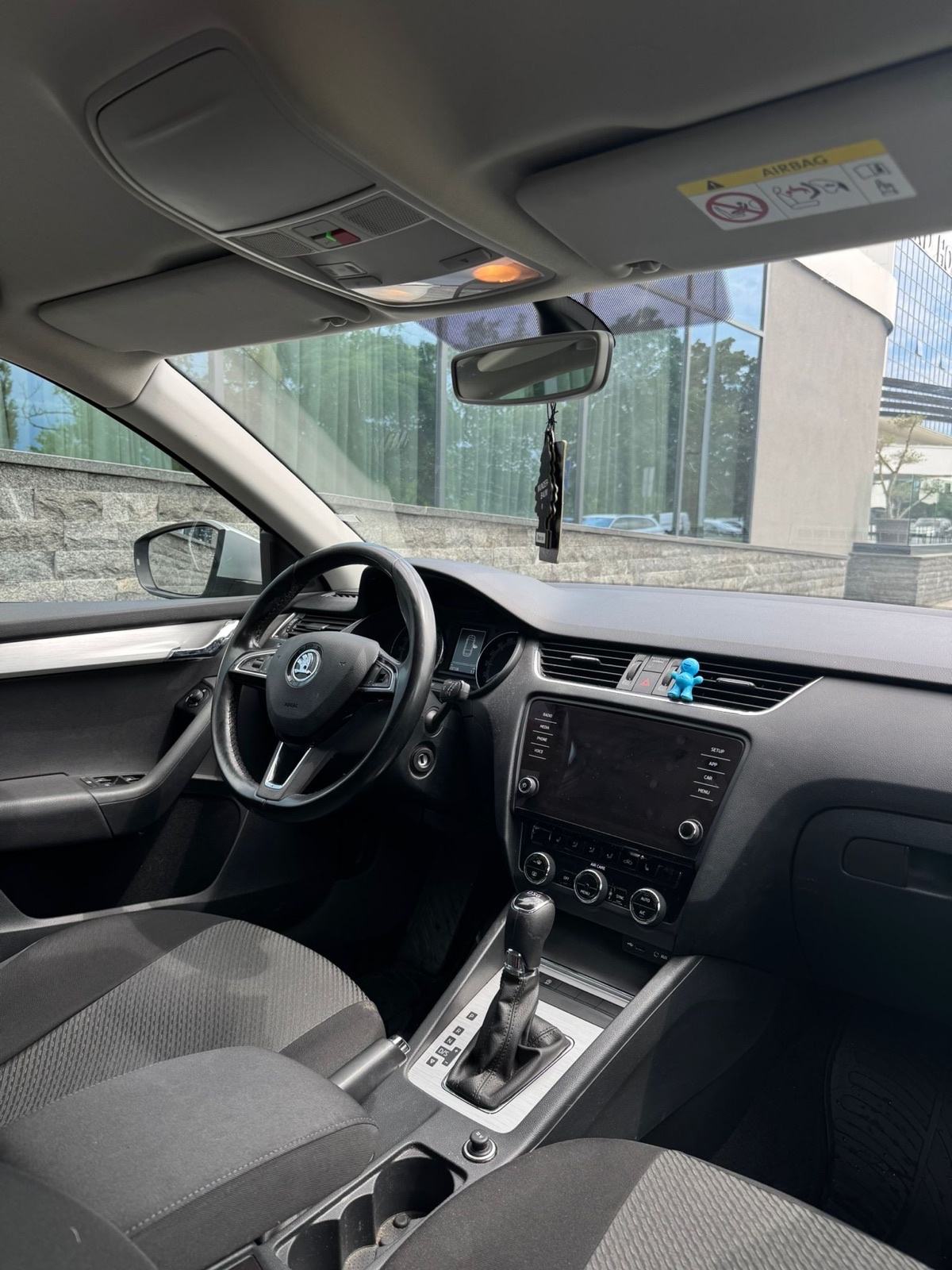 Octavia 1,6 TDI*R1*AUTOMATIK**alu 17 KAO NOV**NEMA PRENOSA Više komada, fotografija 19