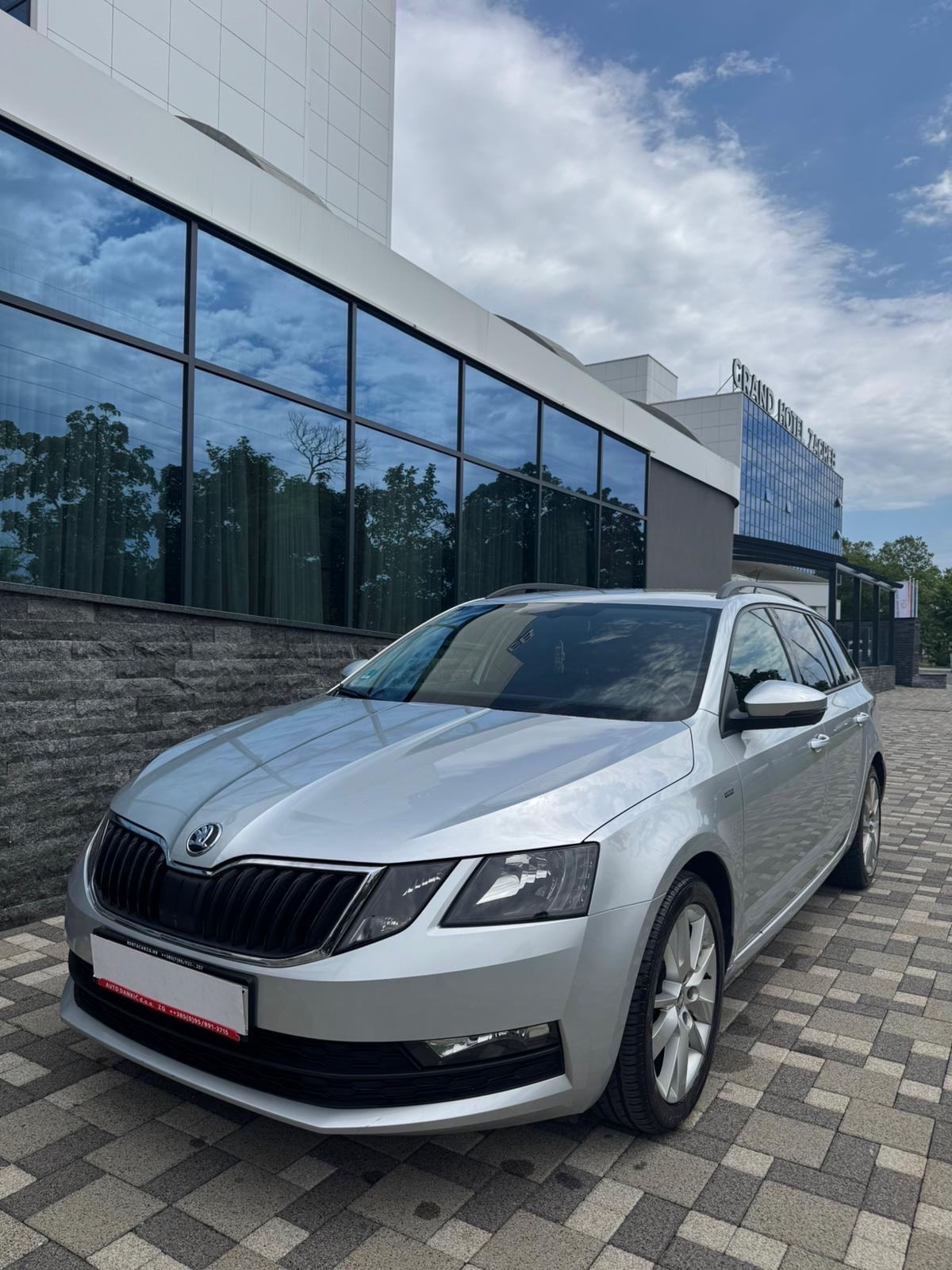 Octavia 1,6 TDI*R1*AUTOMATIK**alu 17 KAO NOV**NEMA PRENOSA Više komada, fotografija 6
