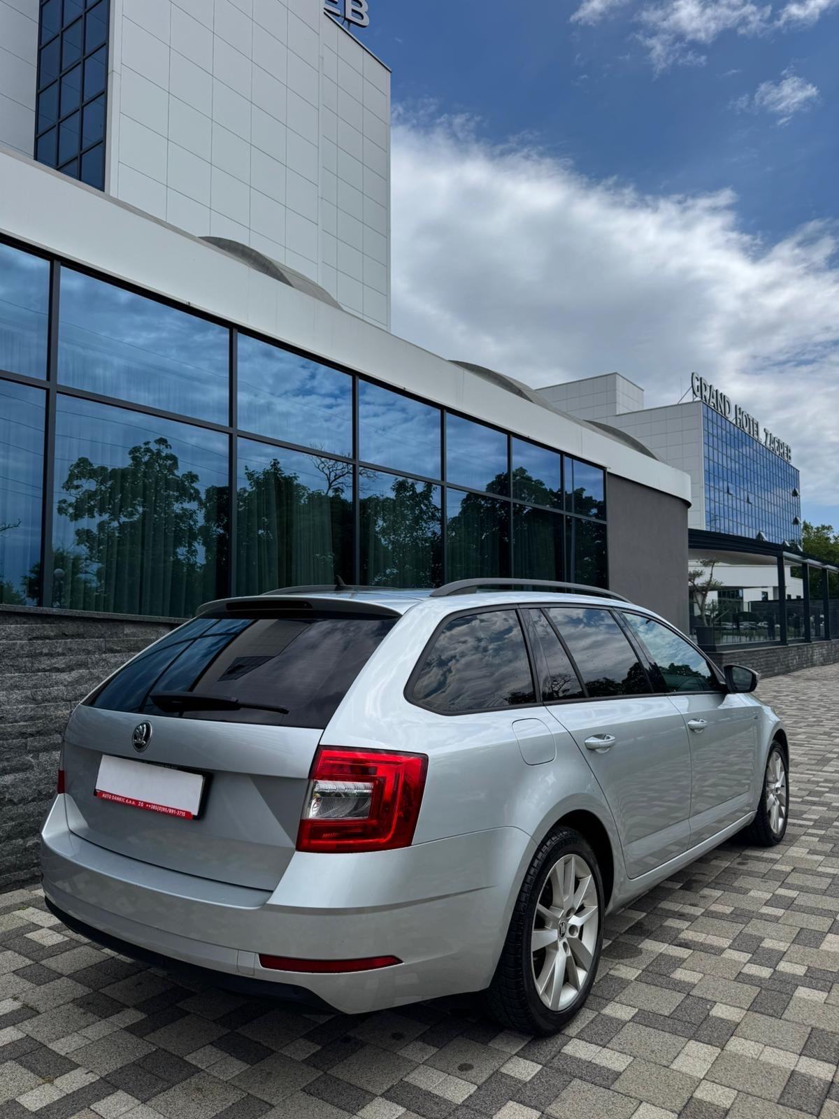 Octavia 1,6 TDI*R1*AUTOMATIK**alu 17 KAO NOV**NEMA PRENOSA Više komada, fotografija 15