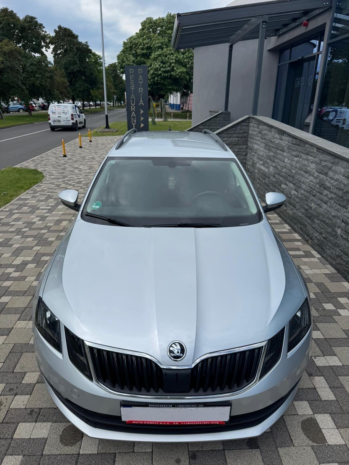 Octavia 1,6 TDI*R1*AUTOMATIK**alu 17 KAO NOV**NEMA PRENOSA Više komada, fotografija 2