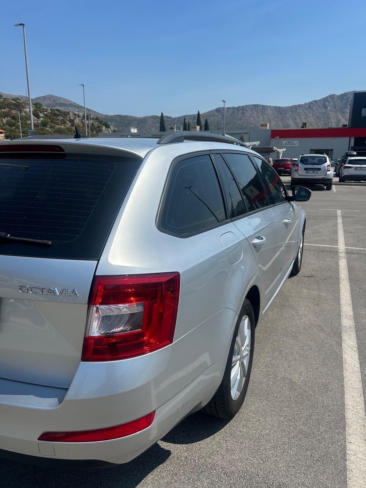 Škoda Octavia Combi 1,6 TDI DSG automatik, fotografija 2