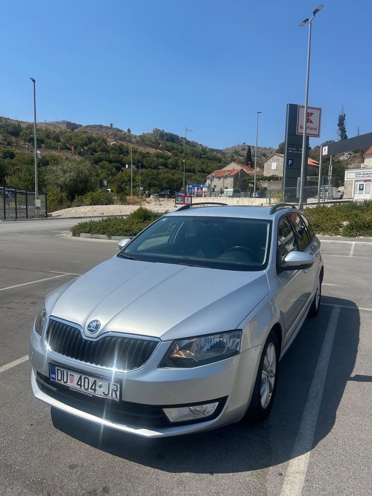 Škoda Octavia Combi 1,6 TDI DSG automatik, fotografija 4