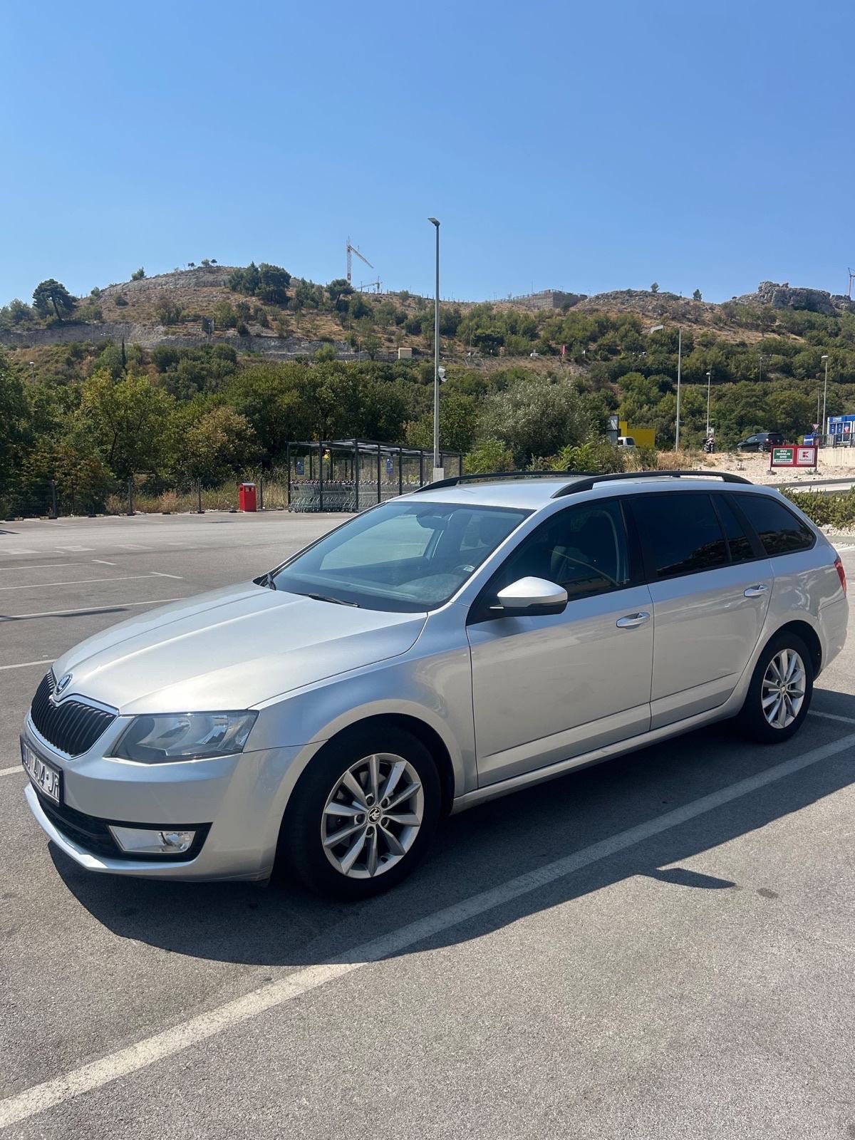 Škoda Octavia Combi 1,6 TDI DSG automatik, fotografija 5