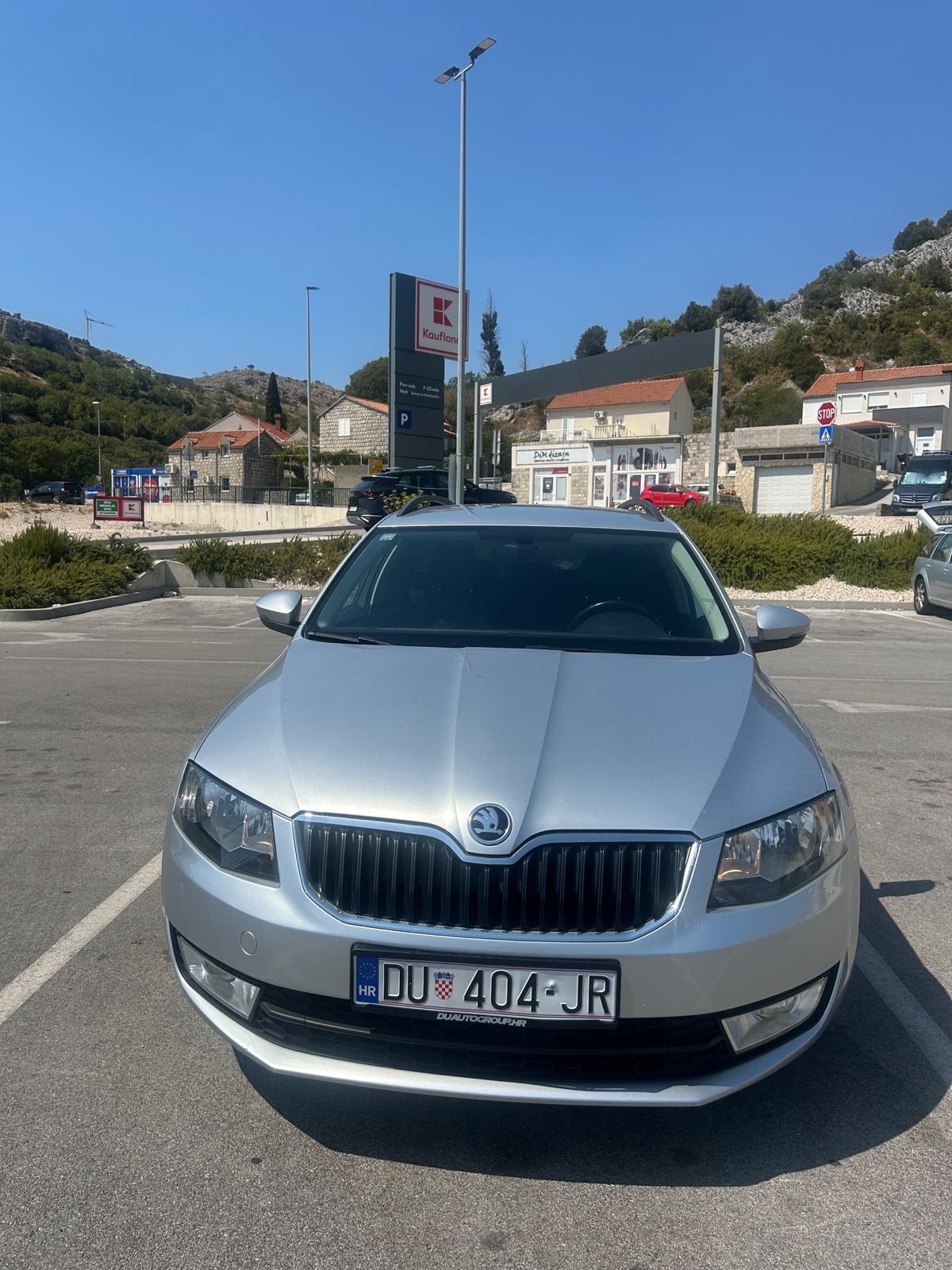 Škoda Octavia Combi 1,6 TDI DSG automatik, fotografija 11