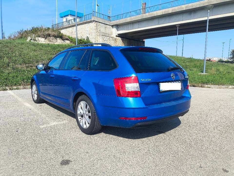 Škoda Octavia Combi 1,6 TDI DSG veliki servis odrađen, fotografija 4