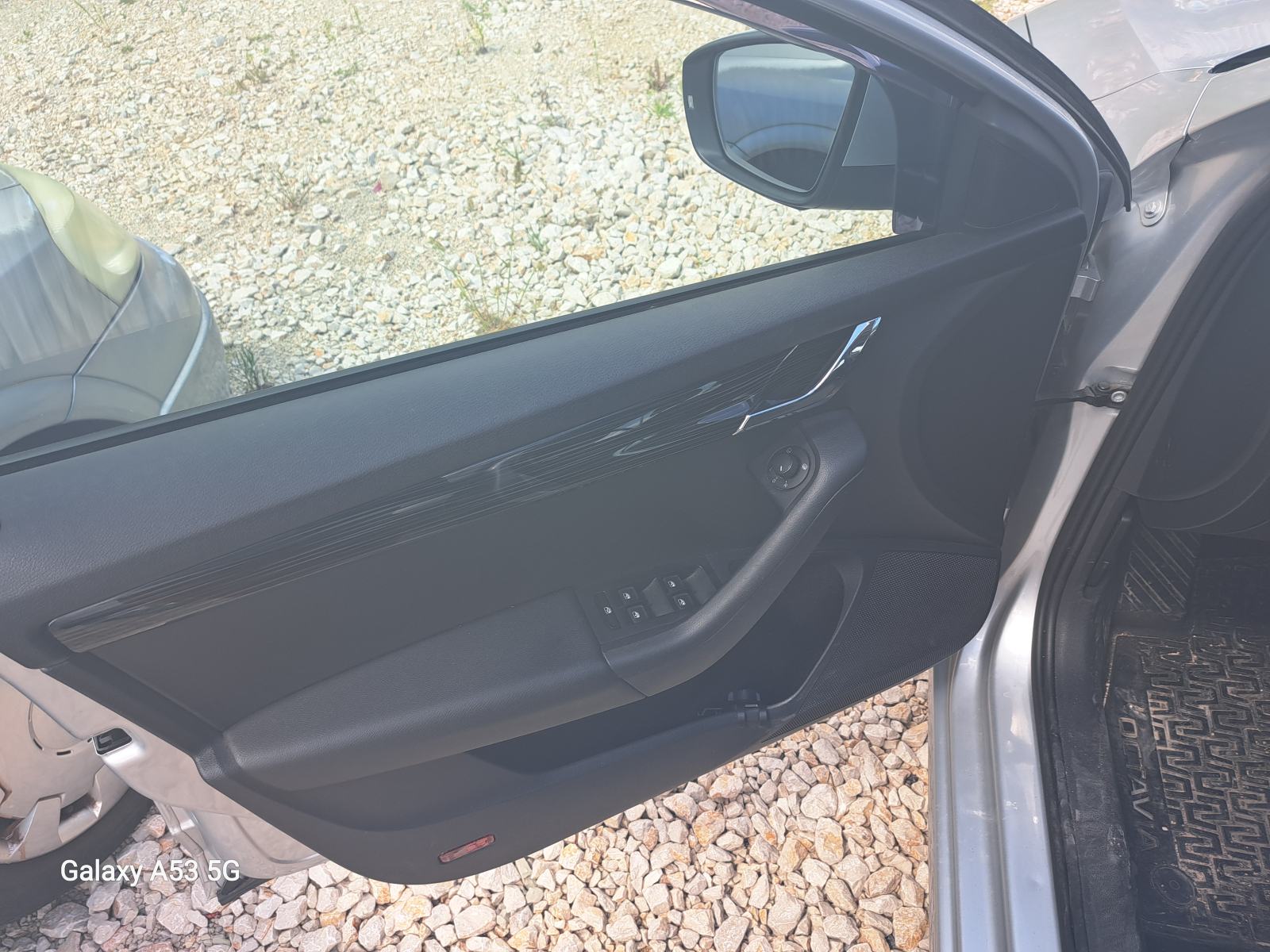 Škoda Octavia Combi 1,6 TDI DSG, fotografija 3