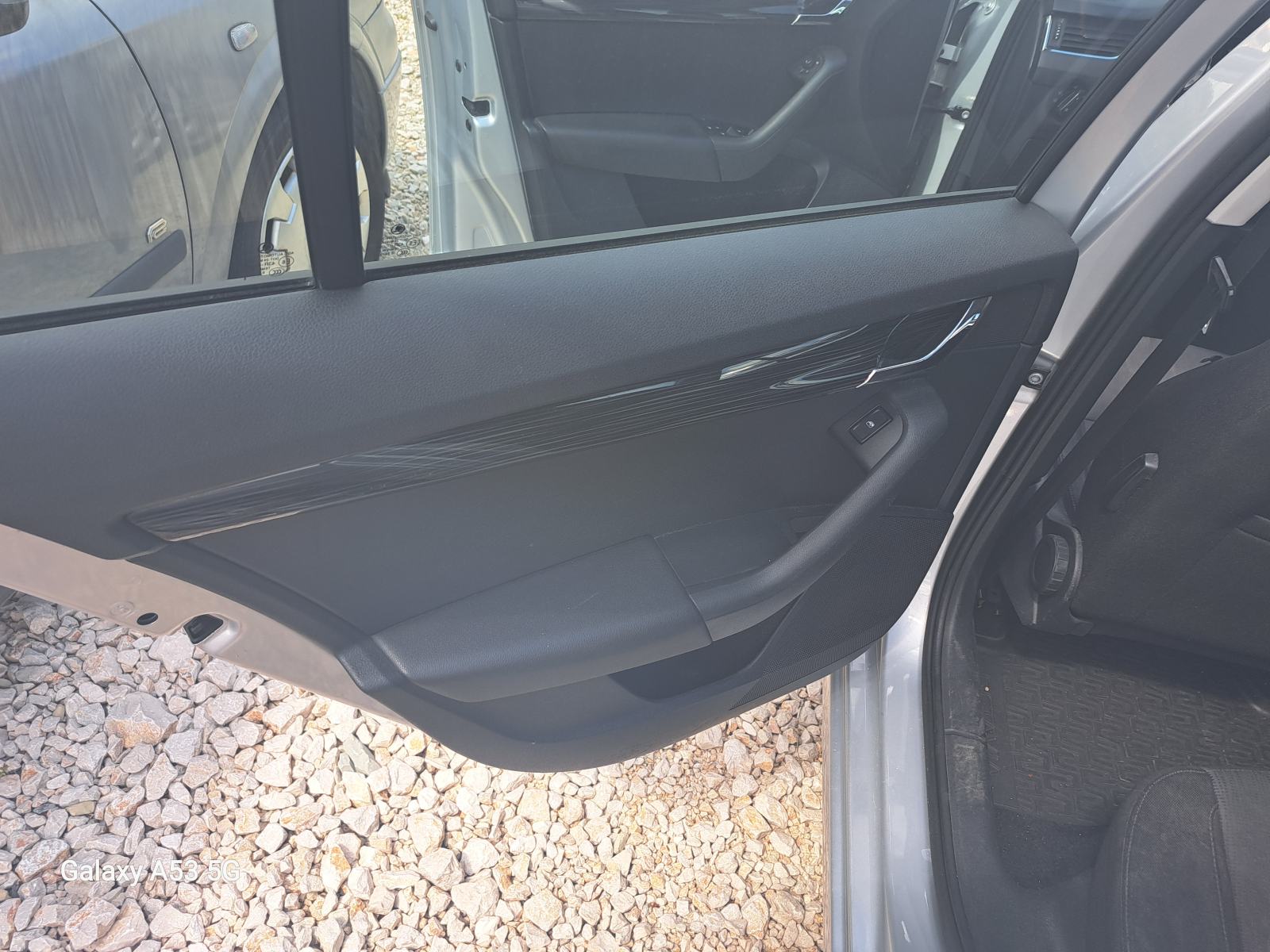 Škoda Octavia Combi 1,6 TDI DSG, fotografija 5