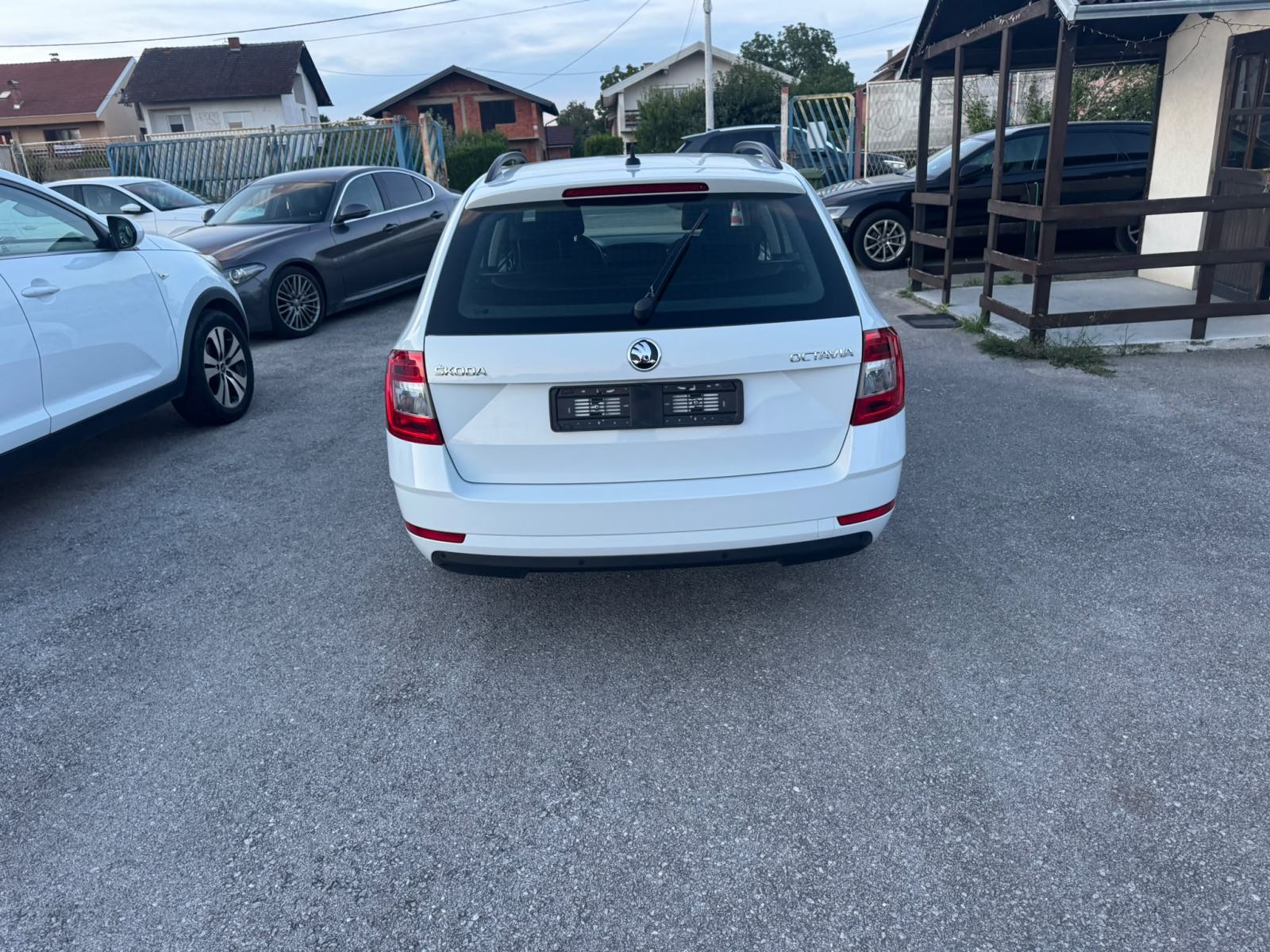 Škoda Octavia Combi 1,6 TDI*DSG *VIRTUALNI SAT*JAMSTVO 12 MJ *, fotografija 7