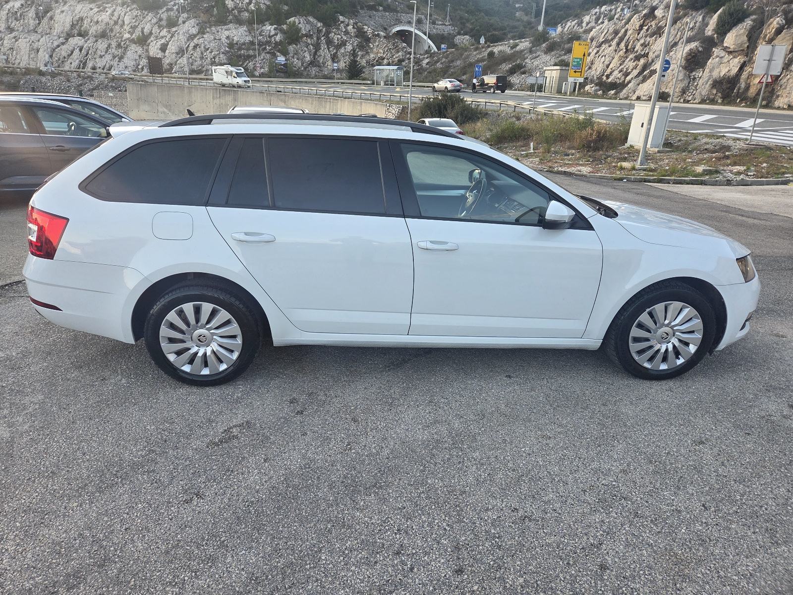 Škoda Octavia Combi 1,6 TDI ** JAMSTVO !!, pogled izvana - slika 4