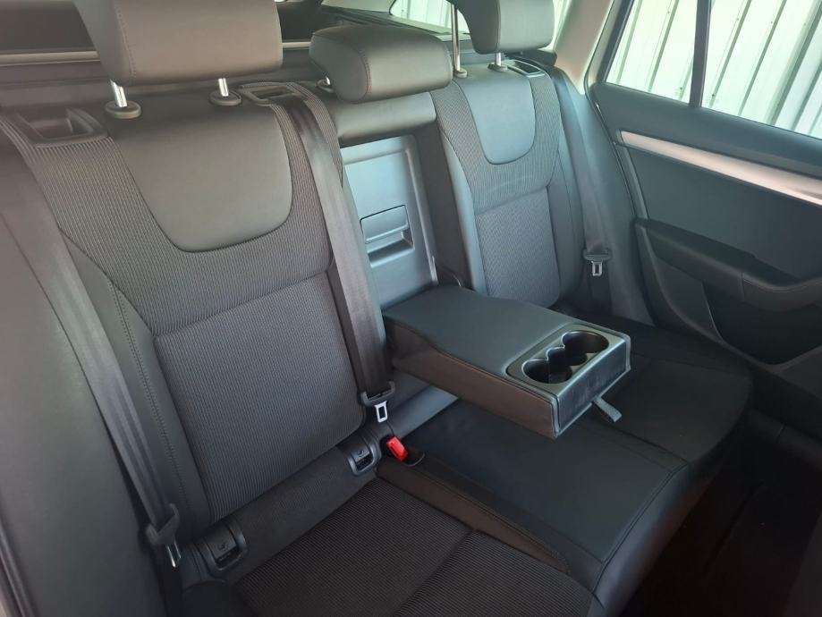 Škoda Octavia Combi 1,6 TDI LEASING BEZ UČEŠĆA I BEZ JAMACA, fotografija 17