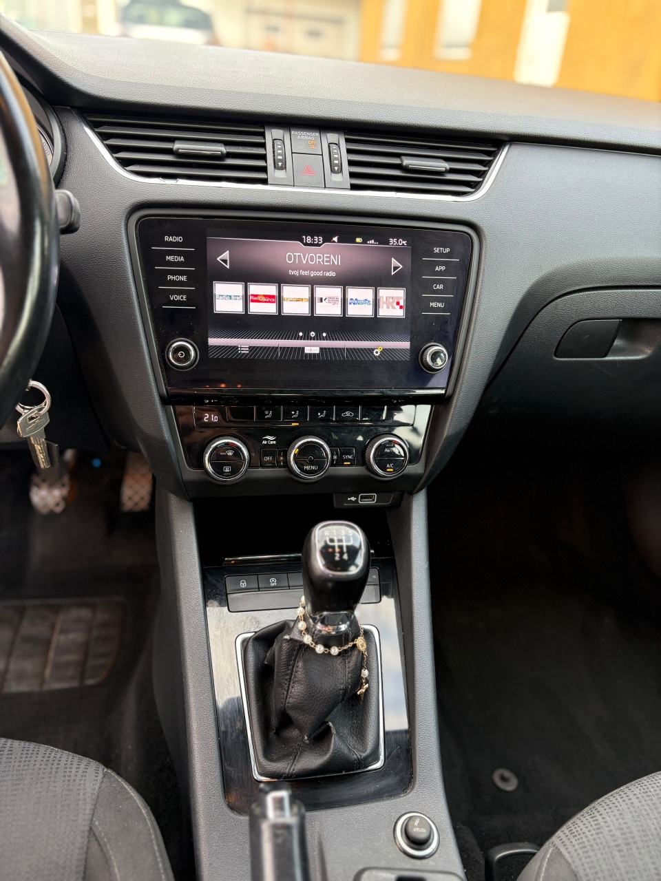 Škoda Octavia Combi 1.6 TDI OGLS IZ USLUGE ZVATI NA 099 8297721, fotografija 5