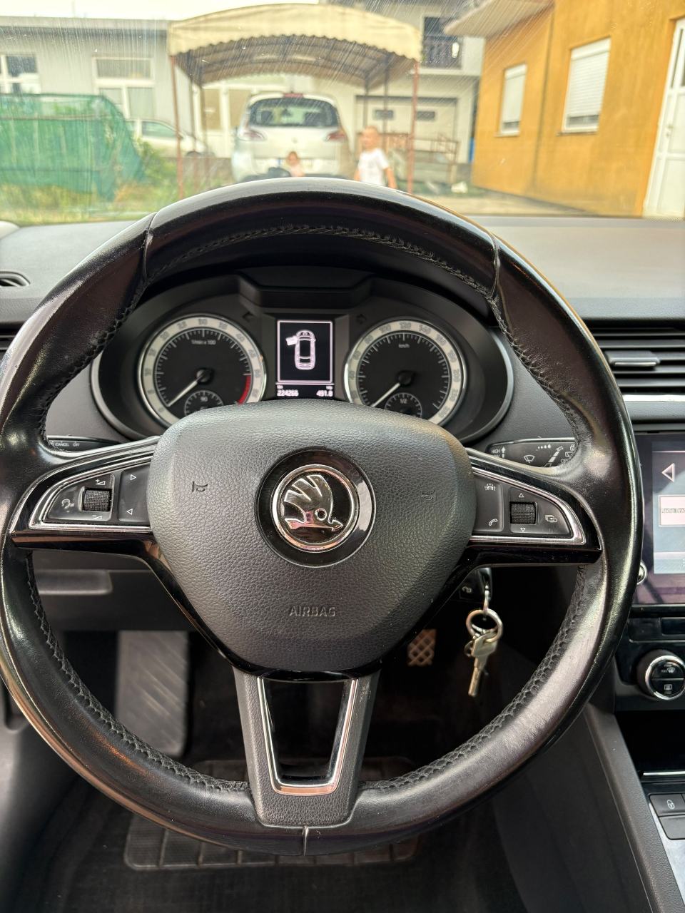 Škoda Octavia Combi 1.6 TDI OGLS IZ USLUGE ZVATI NA 099 8297721, fotografija 9