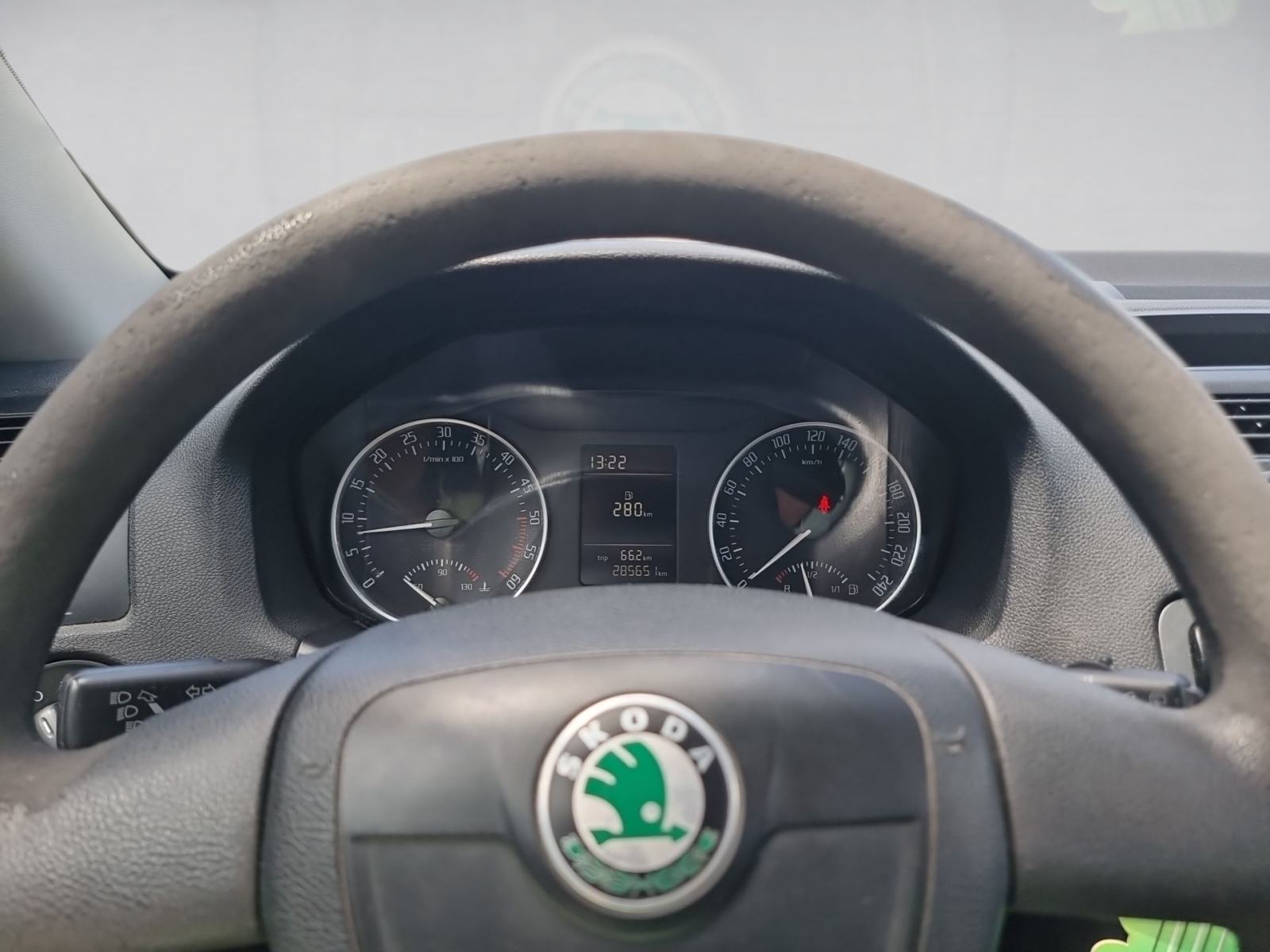Škoda Octavia Combi 1,6 TDI, REG 06/27, fotografija 15