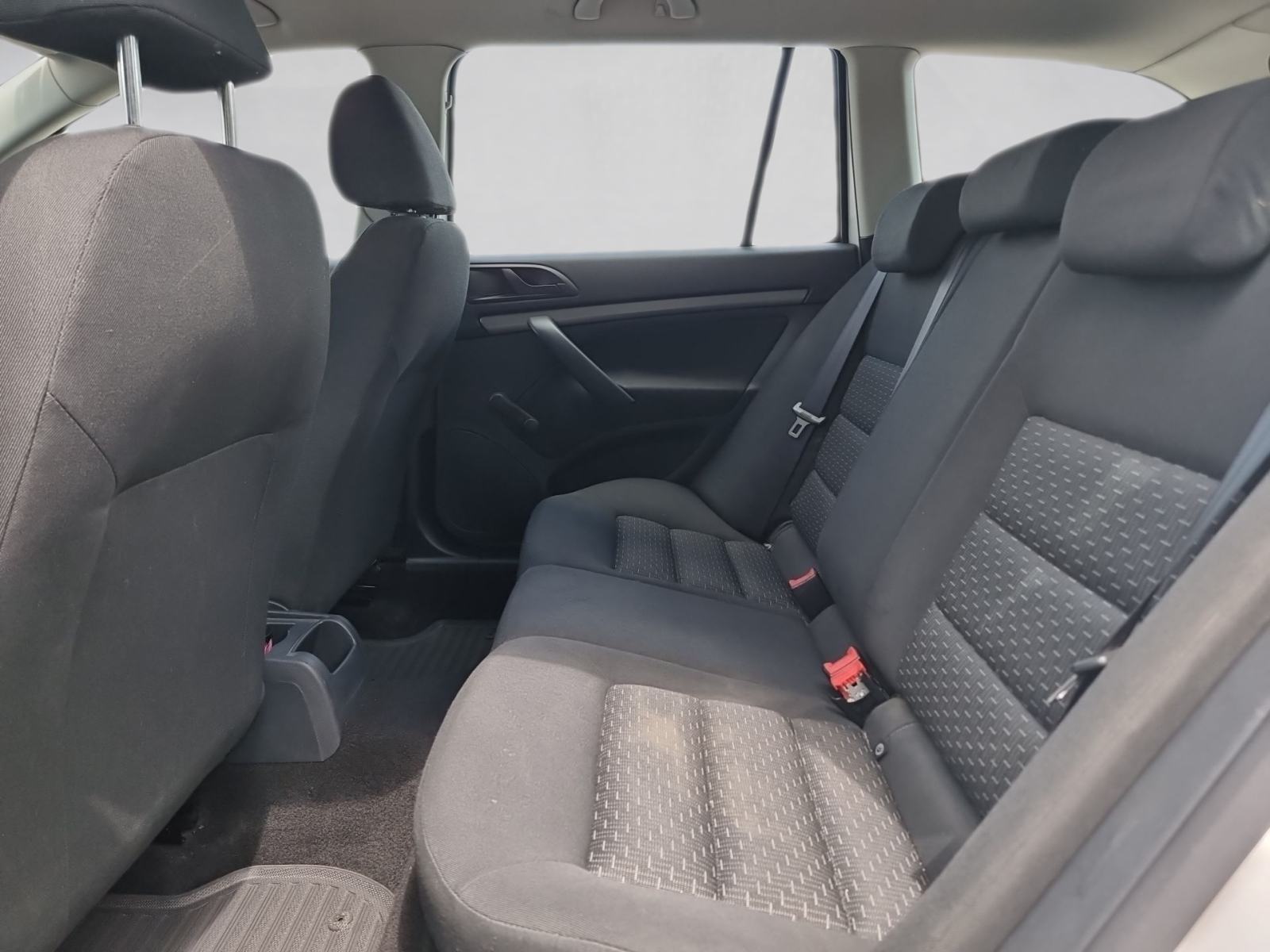 Škoda Octavia Combi 1,6 TDI, REG 06/27, fotografija 20