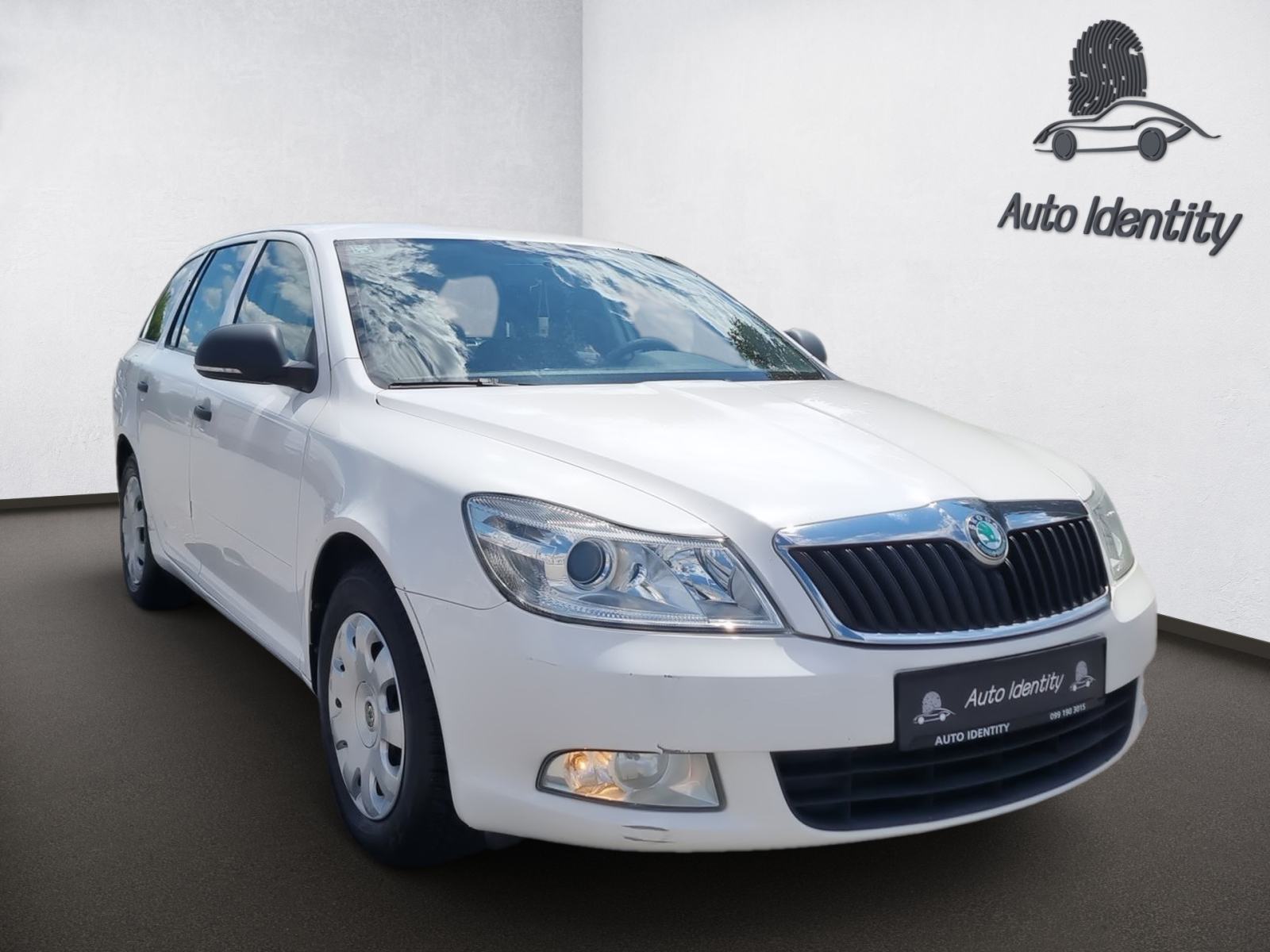 Škoda Octavia Combi 1,6 TDI, REG 06/27, fotografija 3