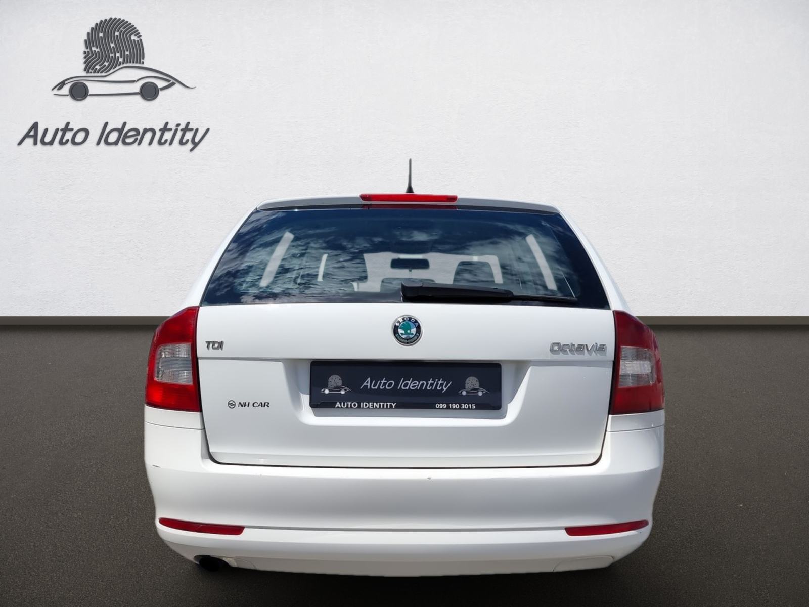 Škoda Octavia Combi 1,6 TDI, REG 06/27, fotografija 7