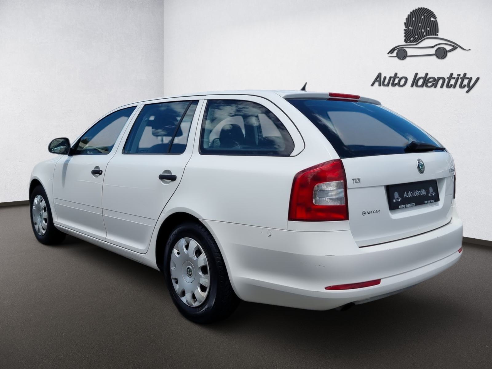 Škoda Octavia Combi 1,6 TDI, REG 06/27, fotografija 8