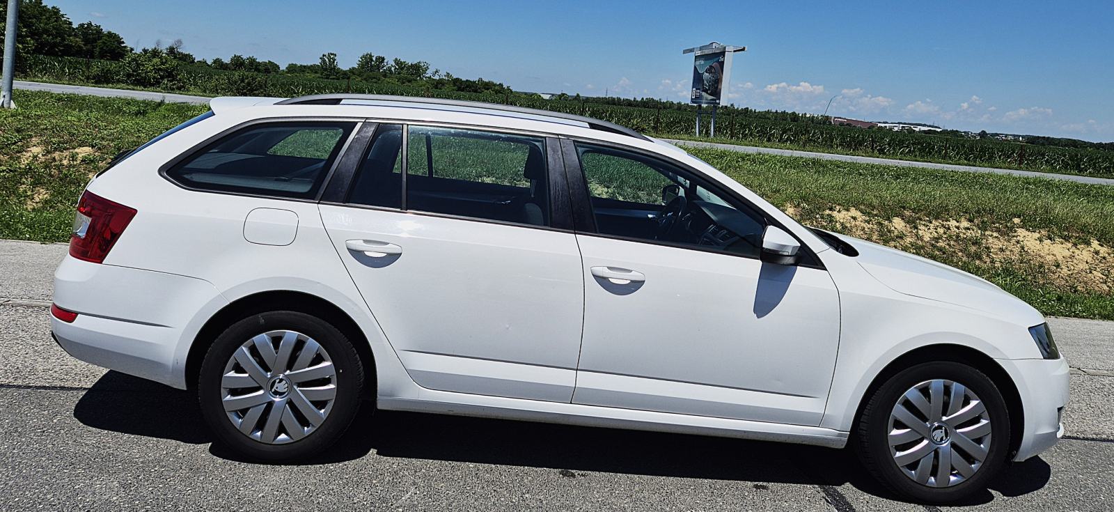 Škoda Octavia Combi 1,6 TDI**REGISTRIRAN DO 12.2026** KLIMA**SERVISNA*, fotografija 5